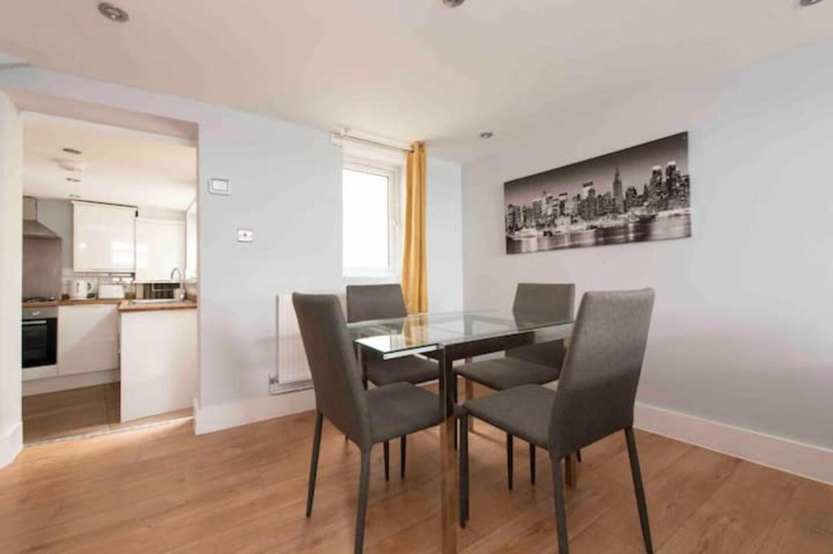 2 Bed House In Woolwich