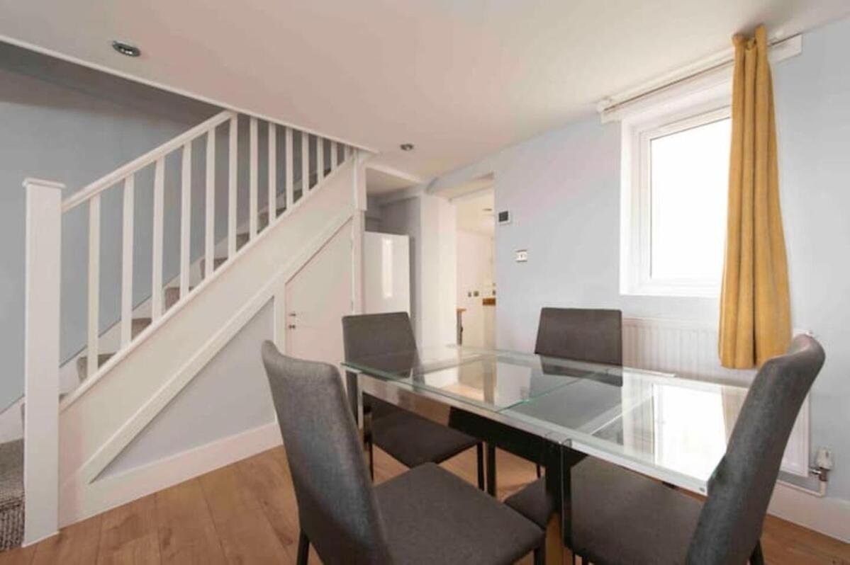 2 Bed House In Woolwich Apartment London