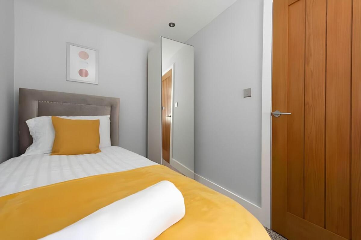 2 Bed House In Woolwich *