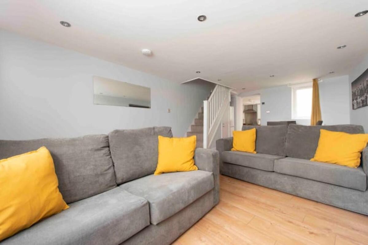 2 Bed House In Woolwich Apartment London