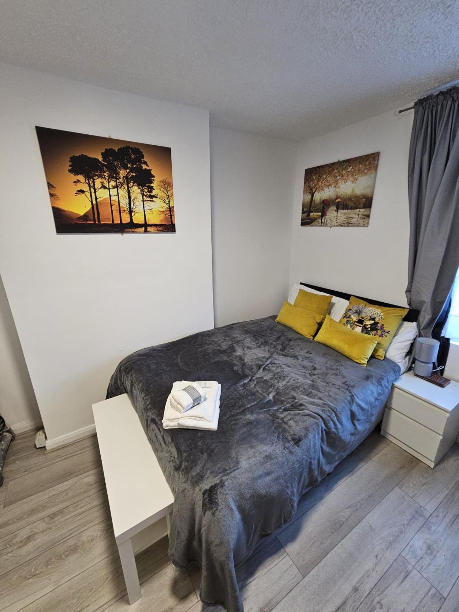 Appartement Small And Compact Flat Great Connection 791 *
