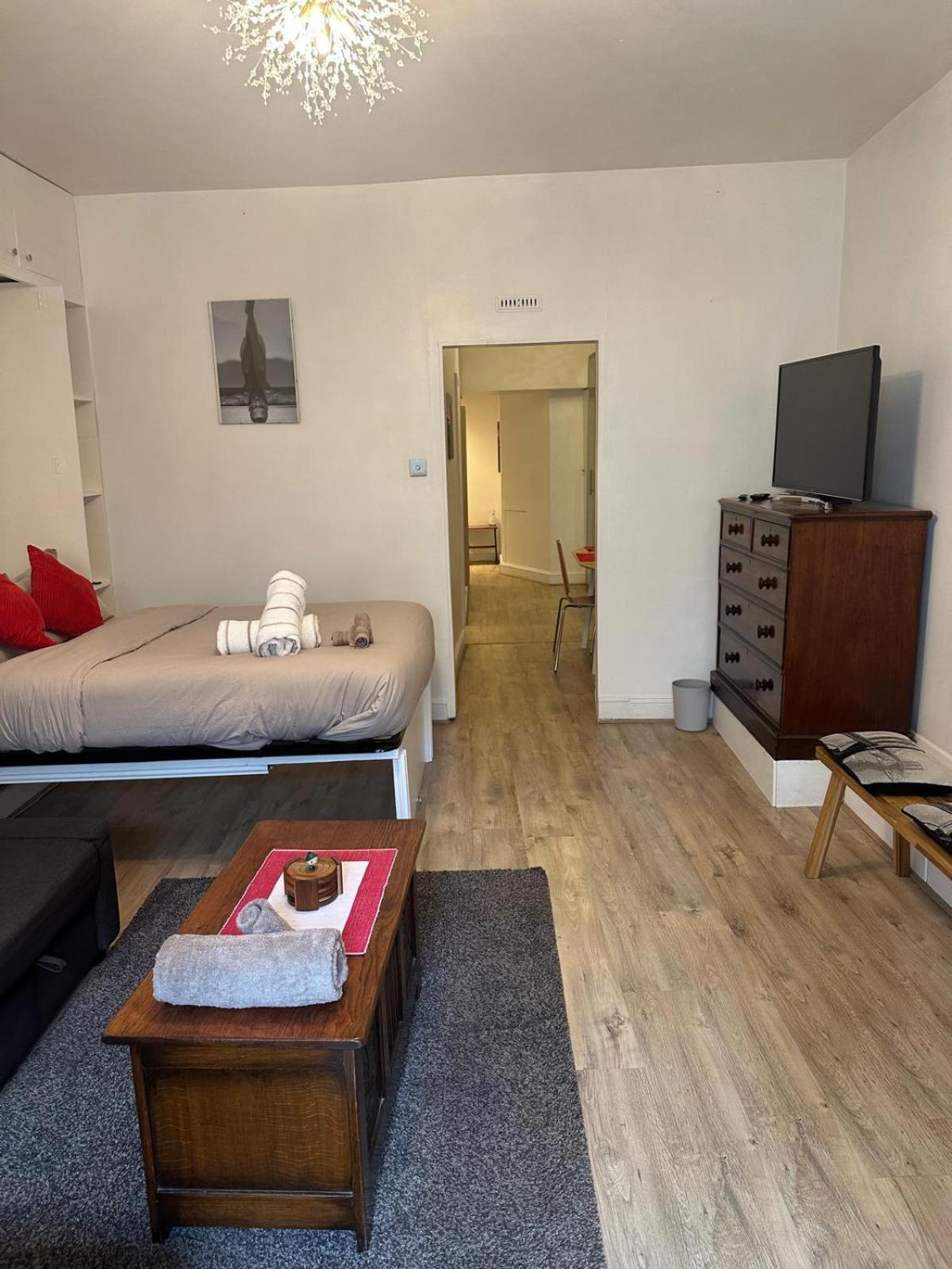 Spacious Private Apartment