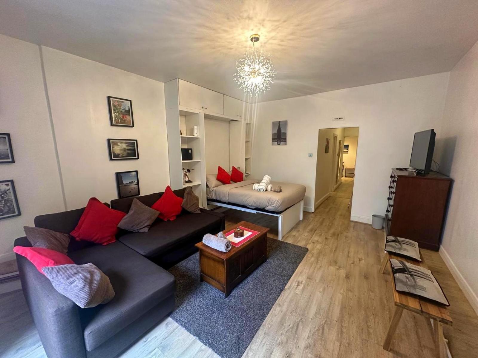 Apartment Spacious Private London