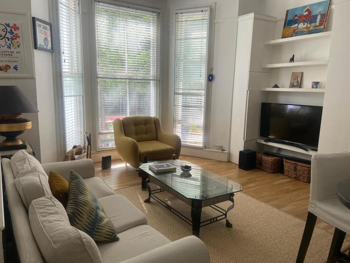 Apartment Beautiful Two Bedroom Flat In Kensington