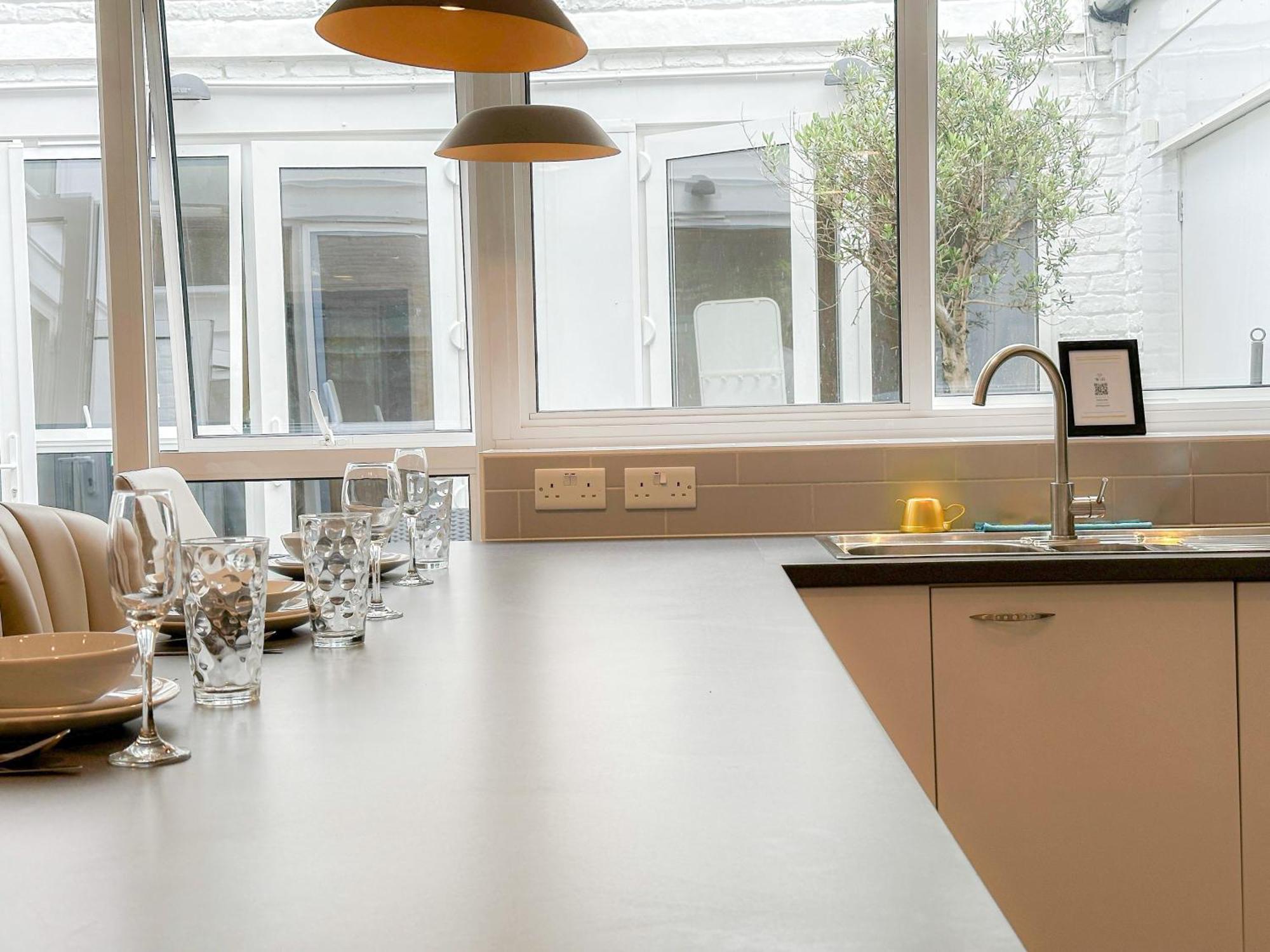 Leilighet Spacious 3-bedroom Flat In Holloway With Unique Patio With Free Wi-fi