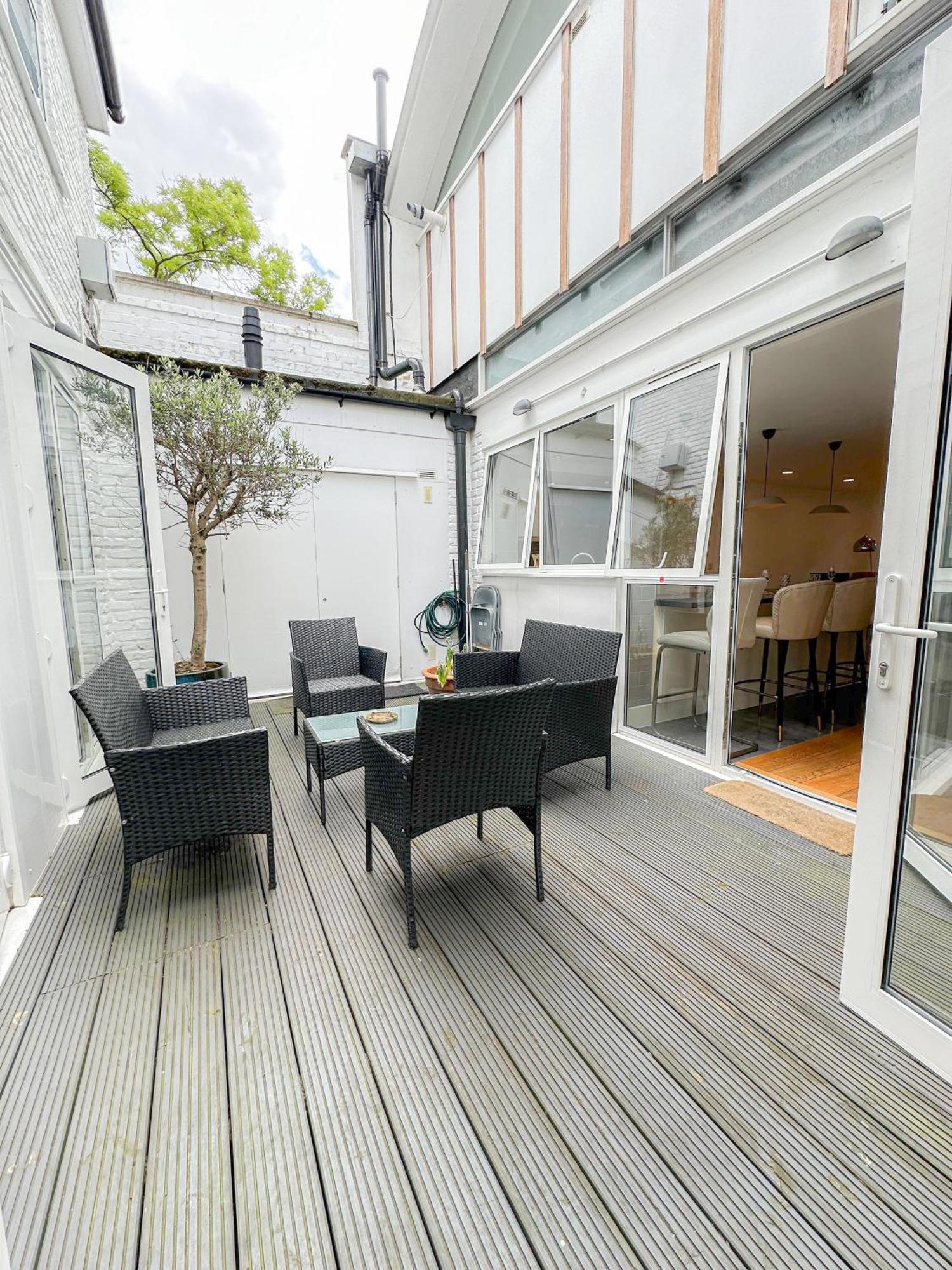 Leilighet Spacious 3-bedroom Flat In Holloway With Unique Patio With Free Wi-fi London