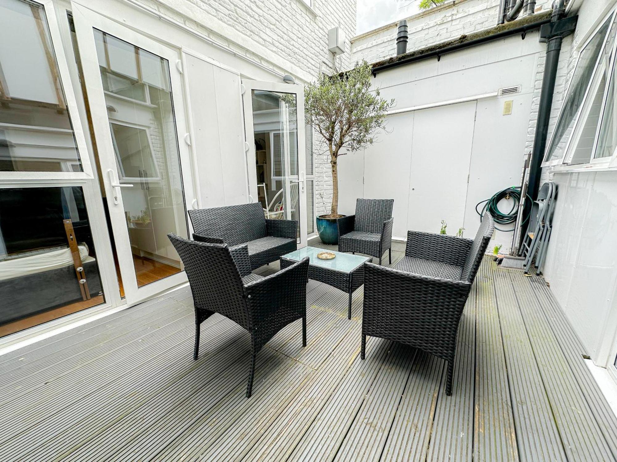 Leilighet Spacious 3-bedroom Flat In Holloway With Unique Patio With Free Wi-fi *