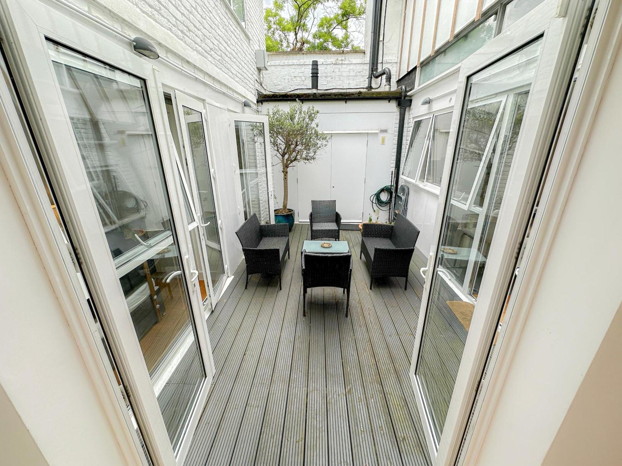 Spacious 3-bedroom Flat In Holloway With Unique Patio With Free Wi-fi Leilighet *