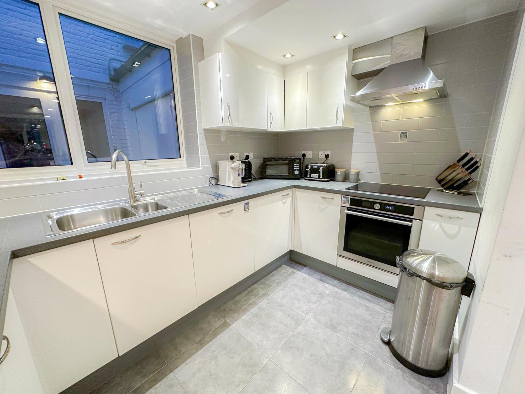 Leilighet Spacious 3-bedroom Flat In Holloway With Unique Patio With Free Wi-fi London