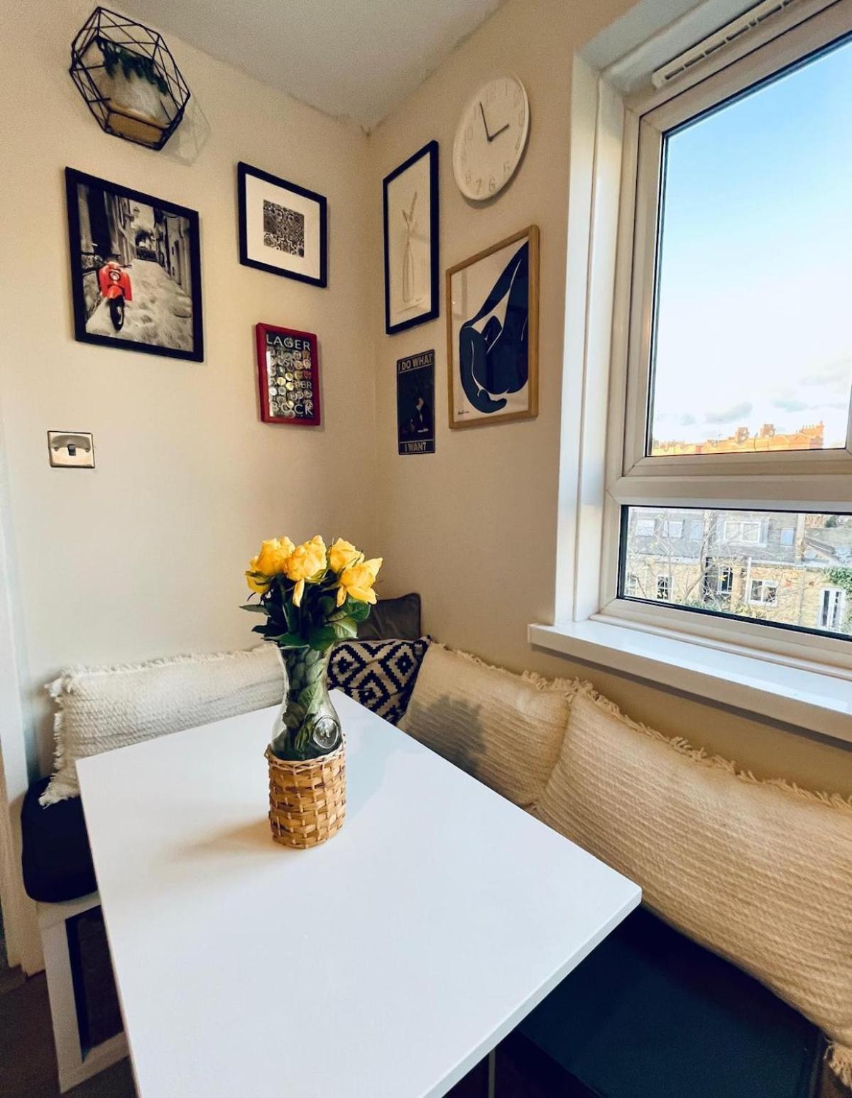 2 Bed Flat With Sunny Terrace Apartment