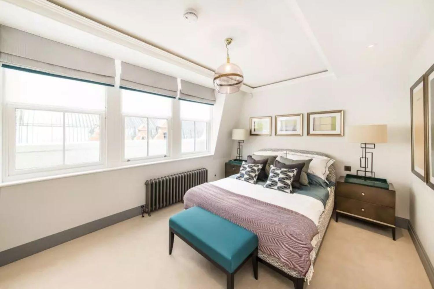 4 Million Pound Large Mayfair Sleeps 6 Apartment London