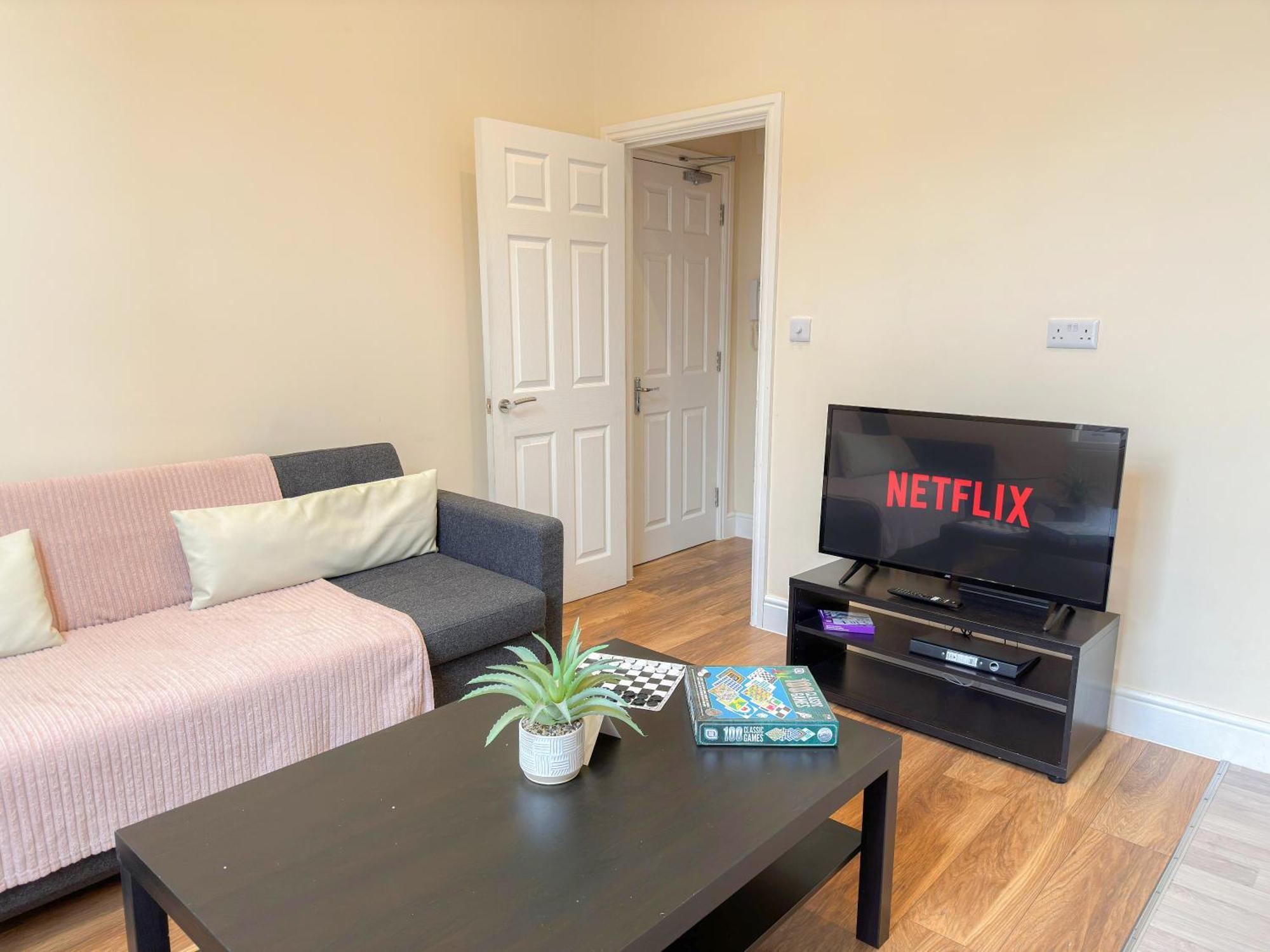 Cozy 2-bedroom With Free Wi-fi In Shepherds Bush Near Westfield * London