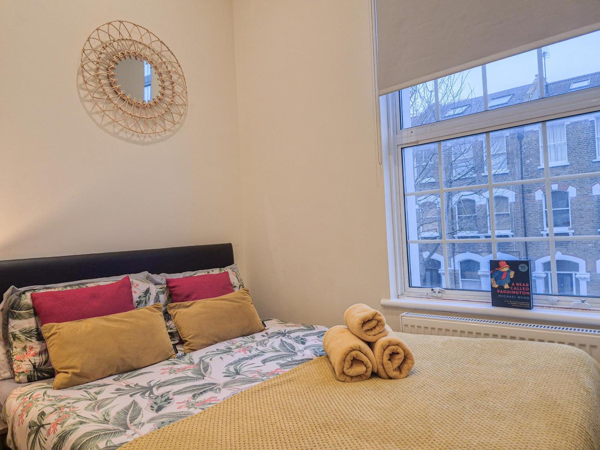 Cozy 2-bedroom With Free Wi-fi In Shepherds Bush Near Westfield