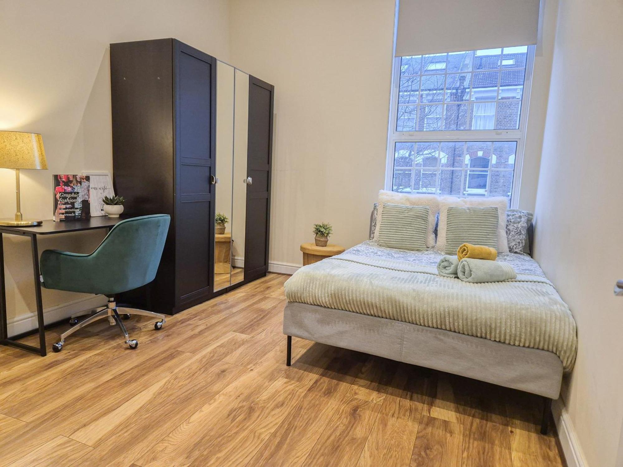 Apartment Cozy 2-bedroom With Free Wi-fi In Shepherds Bush Near Westfield *