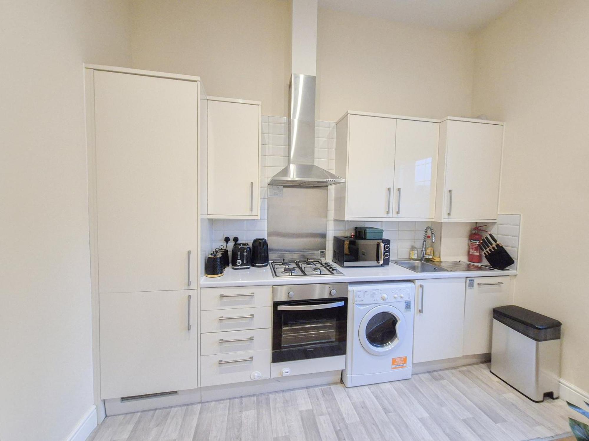 Cozy 2-bedroom With Free Wi-fi In Shepherds Bush Near Westfield London