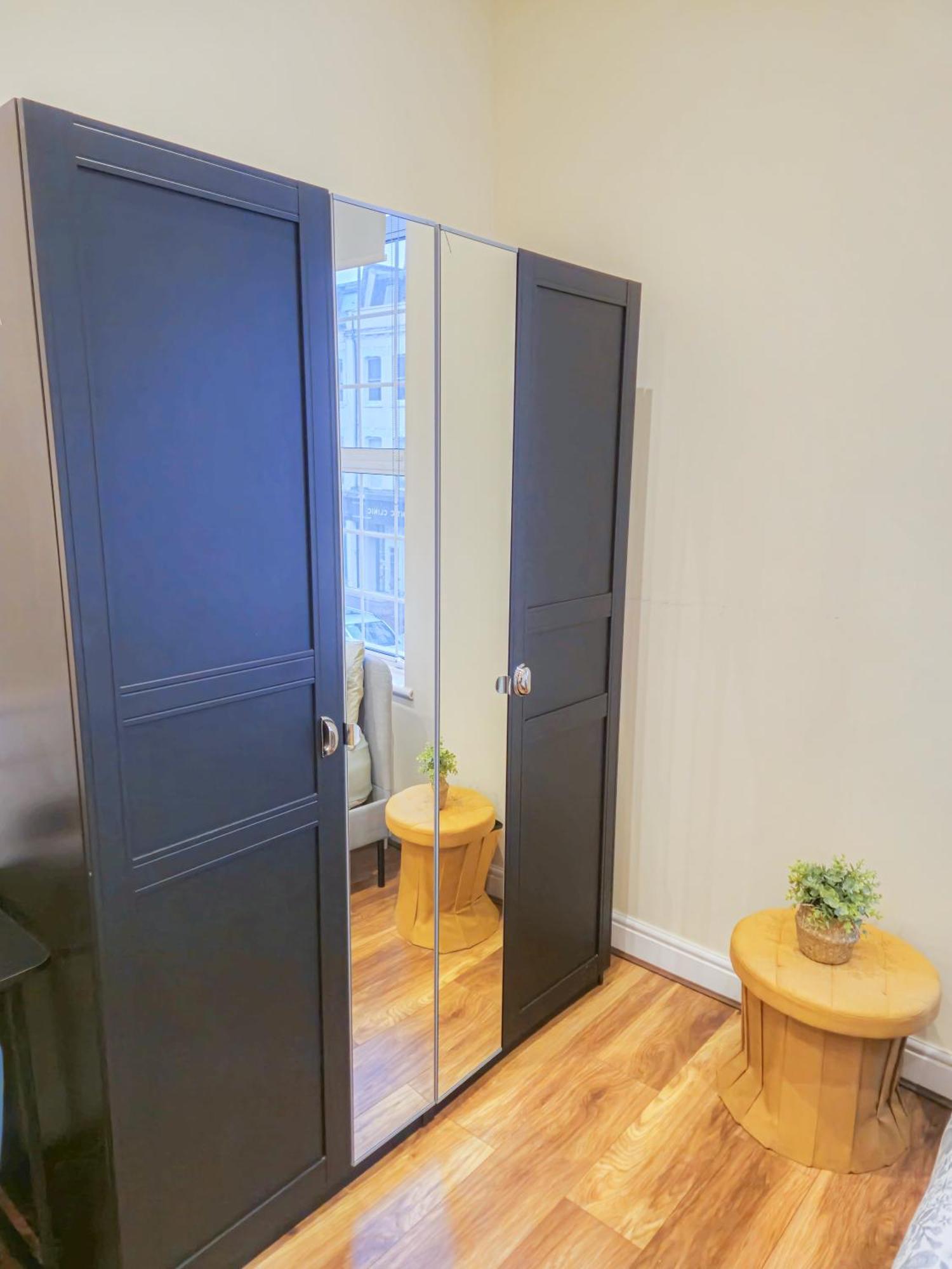 Cozy 2-bedroom With Free Wi-fi In Shepherds Bush Near Westfield