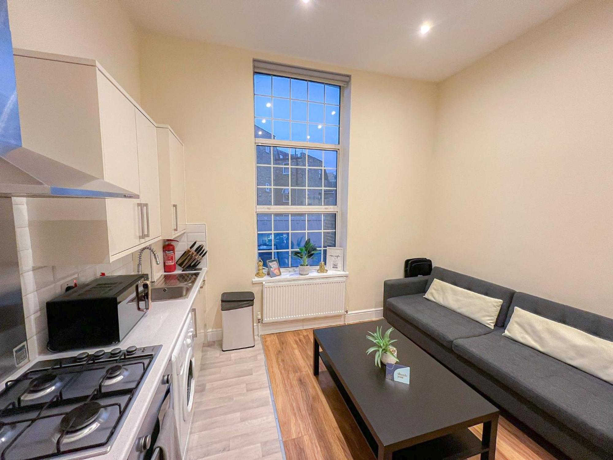 Cozy 2-bedroom With Free Wi-fi In Shepherds Bush Near Westfield Apartment London