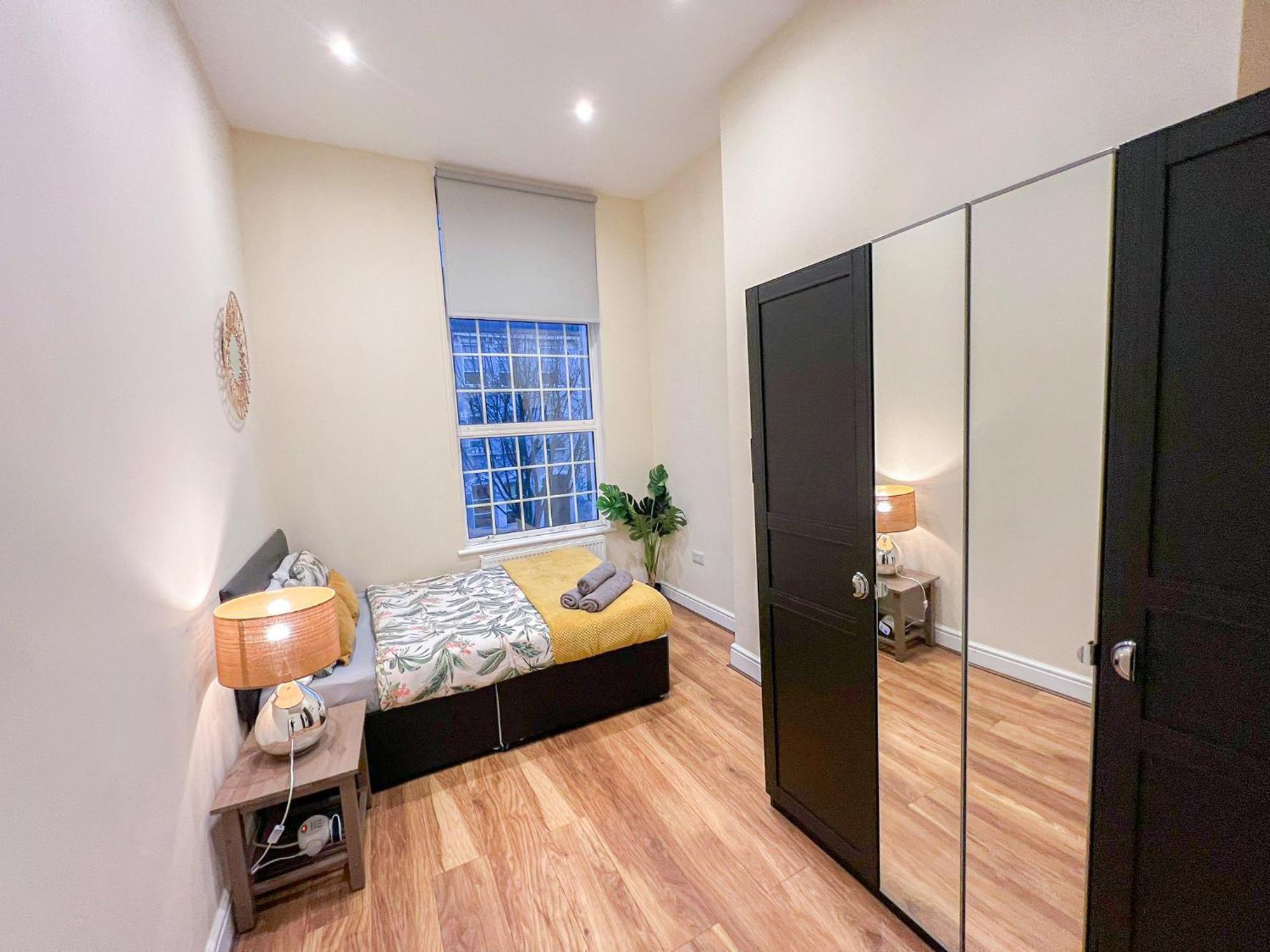 Cozy 2-bedroom With Free Wi-fi In Shepherds Bush Near Westfield Apartment