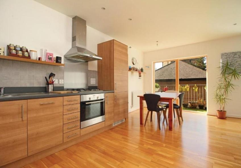 Sunny For 4 Guests, Self Check In * London