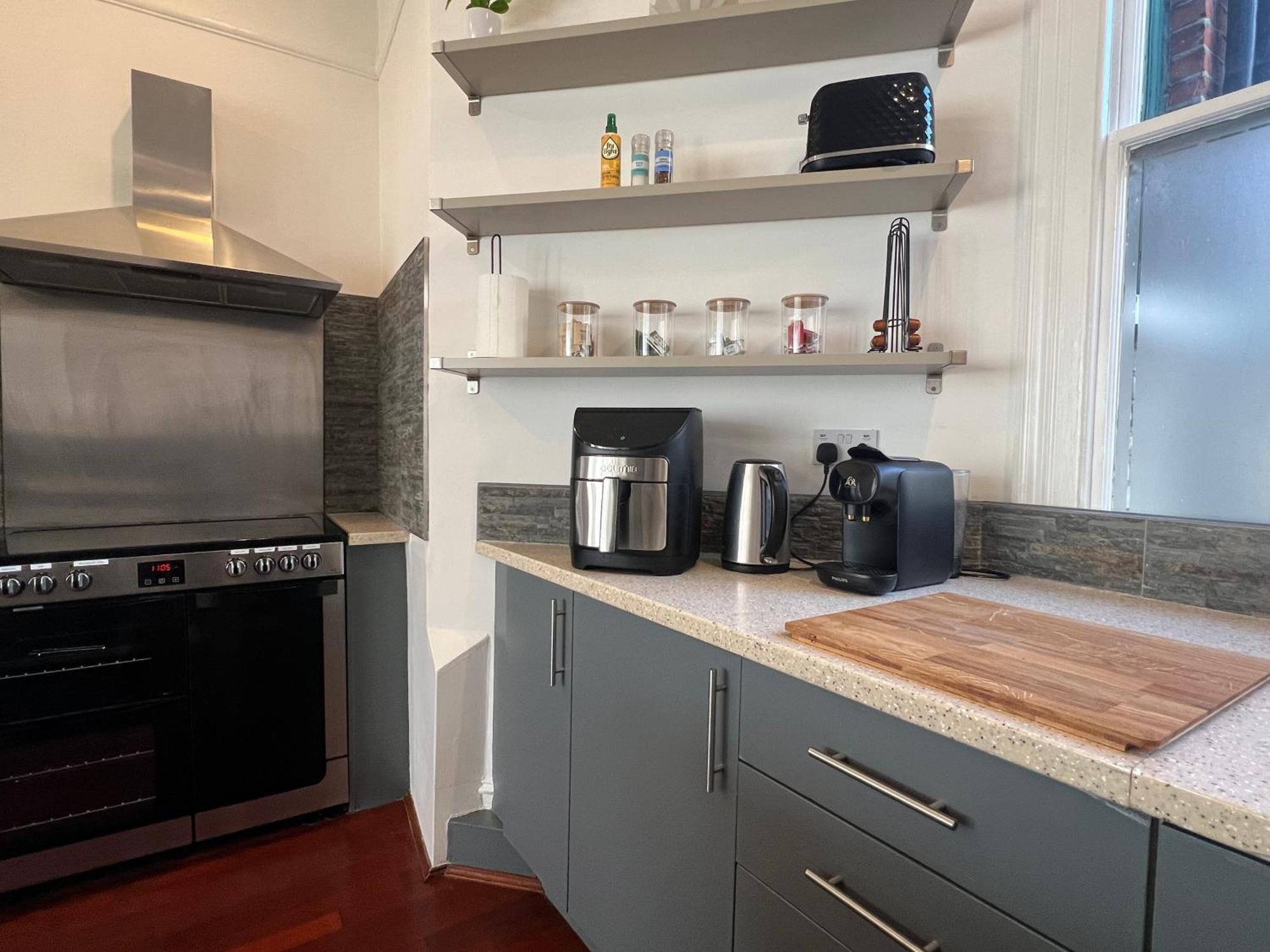 2 Bedroom Luxury Flat In Centre Of Muswell Hill London