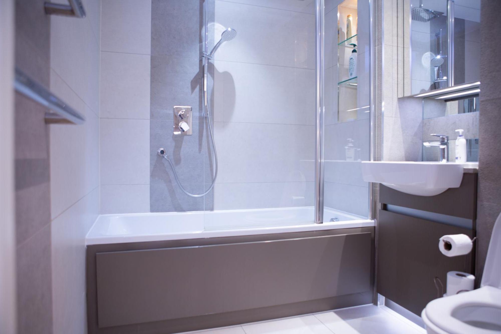 Luxury 1 Bedroom With Riverview Apartment London