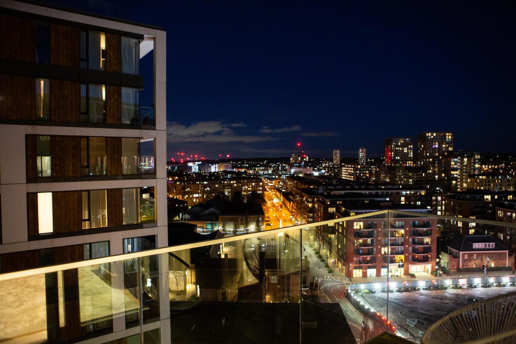 Apartment Luxury 1 Bedroom With Riverview *