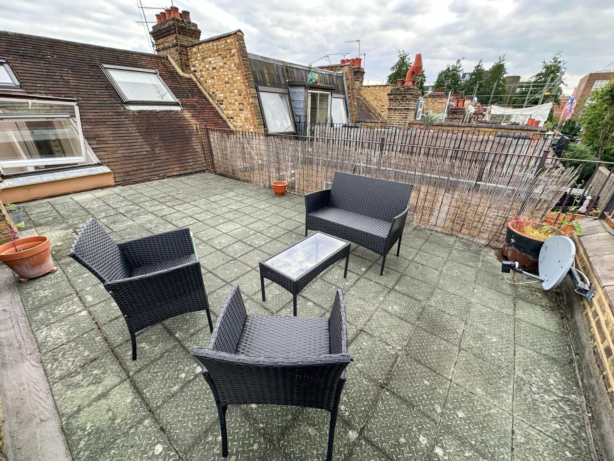 Apartment Refined Hammersmith 3-bedroom With Rooftop Terrace