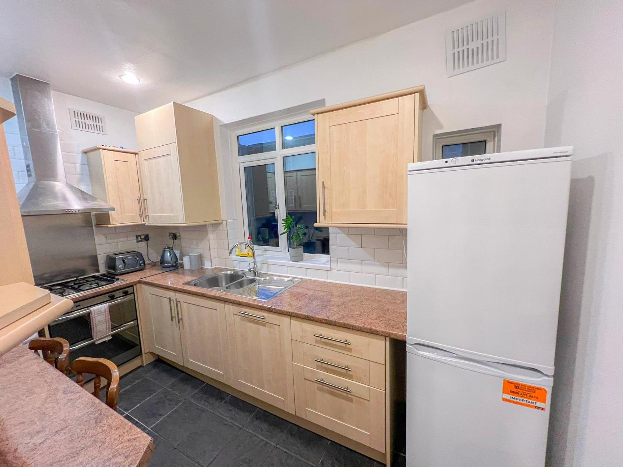 Apartment Refined Hammersmith 3-bedroom With Rooftop Terrace