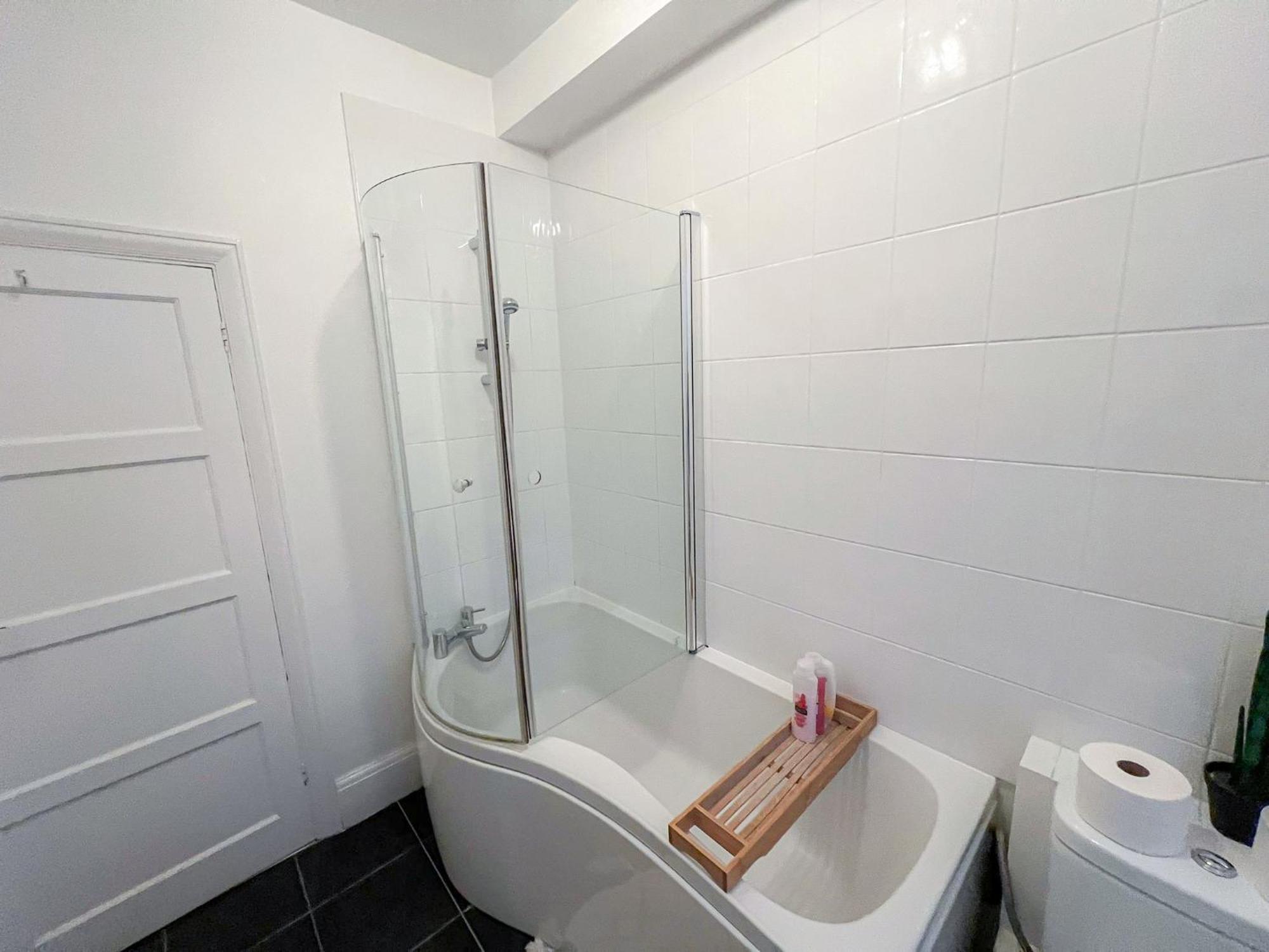 Apartment Refined Hammersmith 3-bedroom With Rooftop Terrace