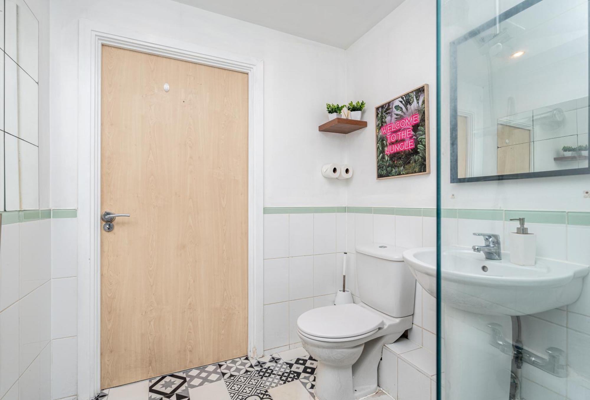 Apartment Cosy One Bedroom Flat Opposite Station