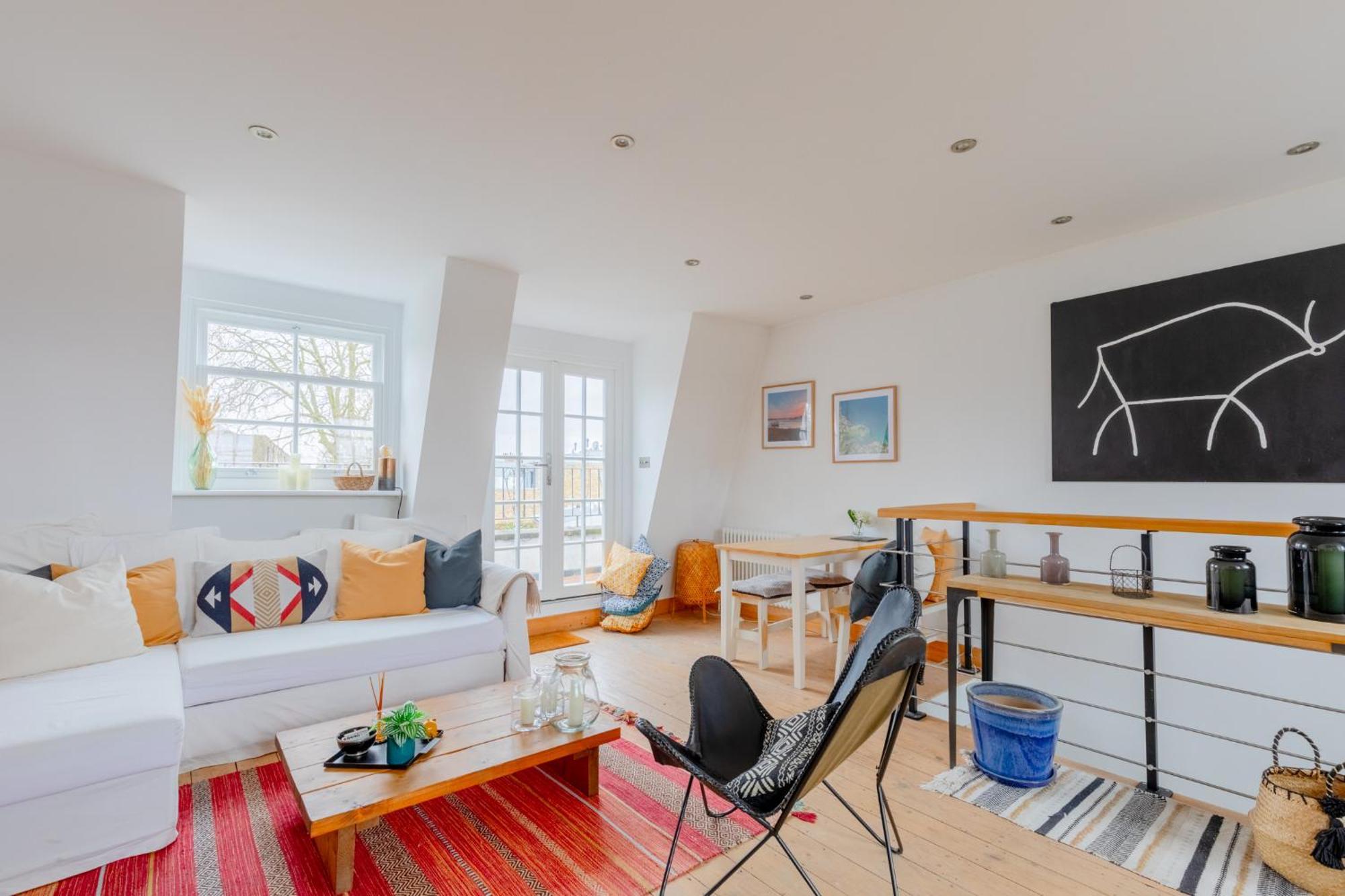 Glorious 2bd Duplex With Balcony Islington Apartment