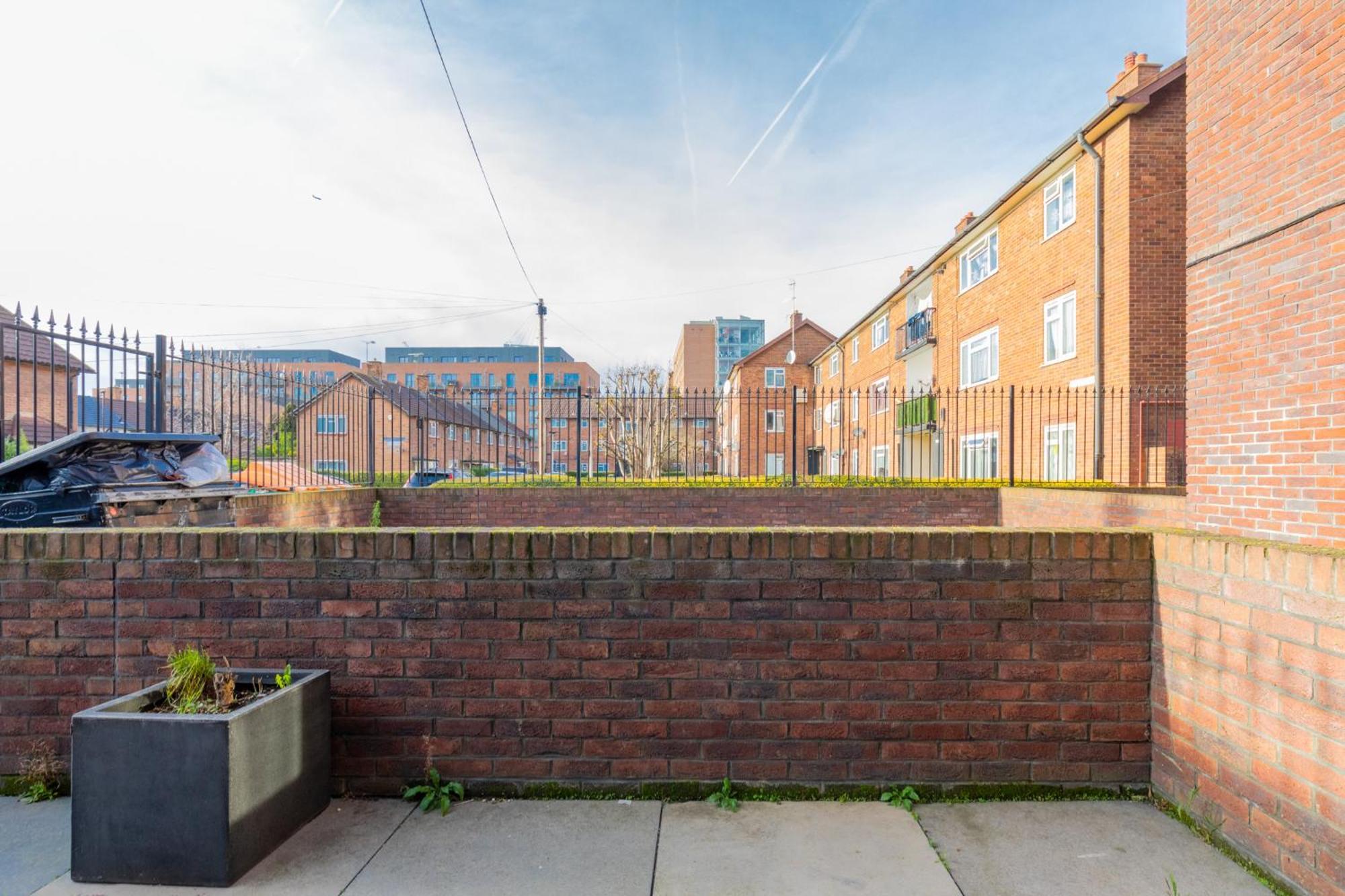 Spacious 3bd Flat Near Airport Apartamento Londres