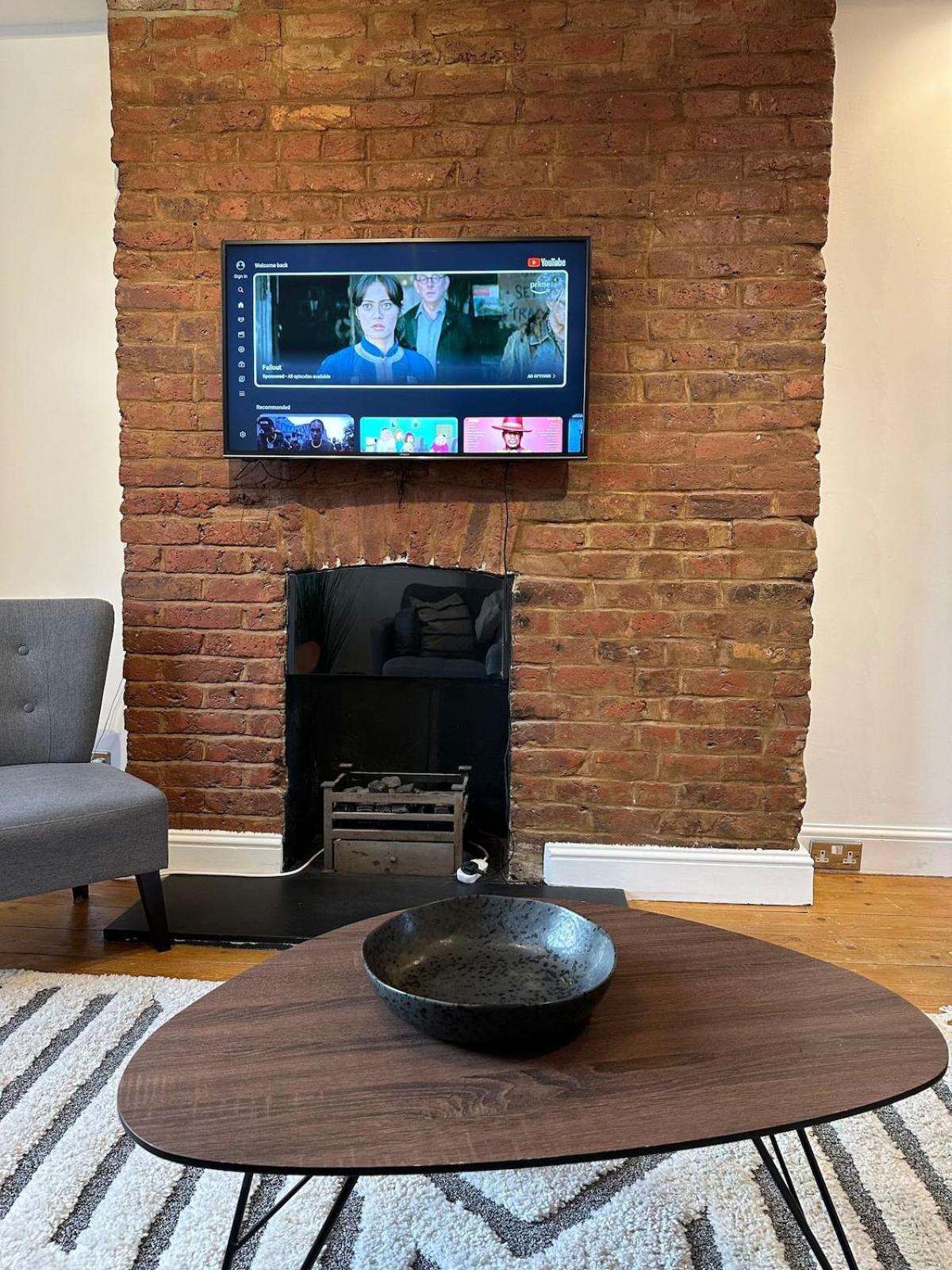 Kings Cross Cosy 2 Bedroom Flat London