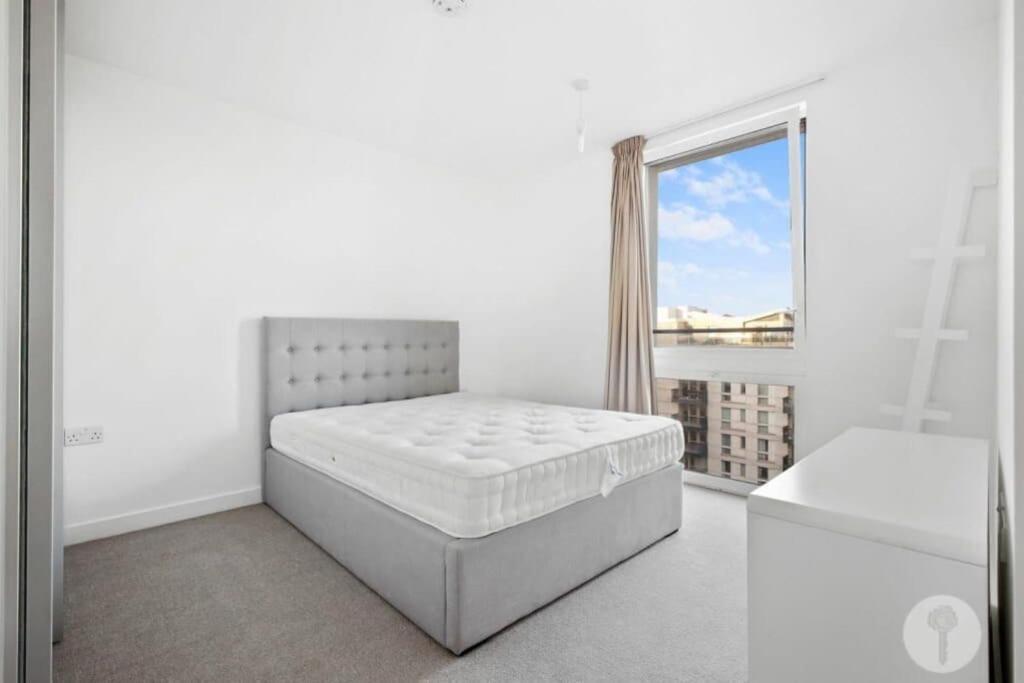Apartment Modern 3 Bedroom - Olympic Park - E20 Stratford *