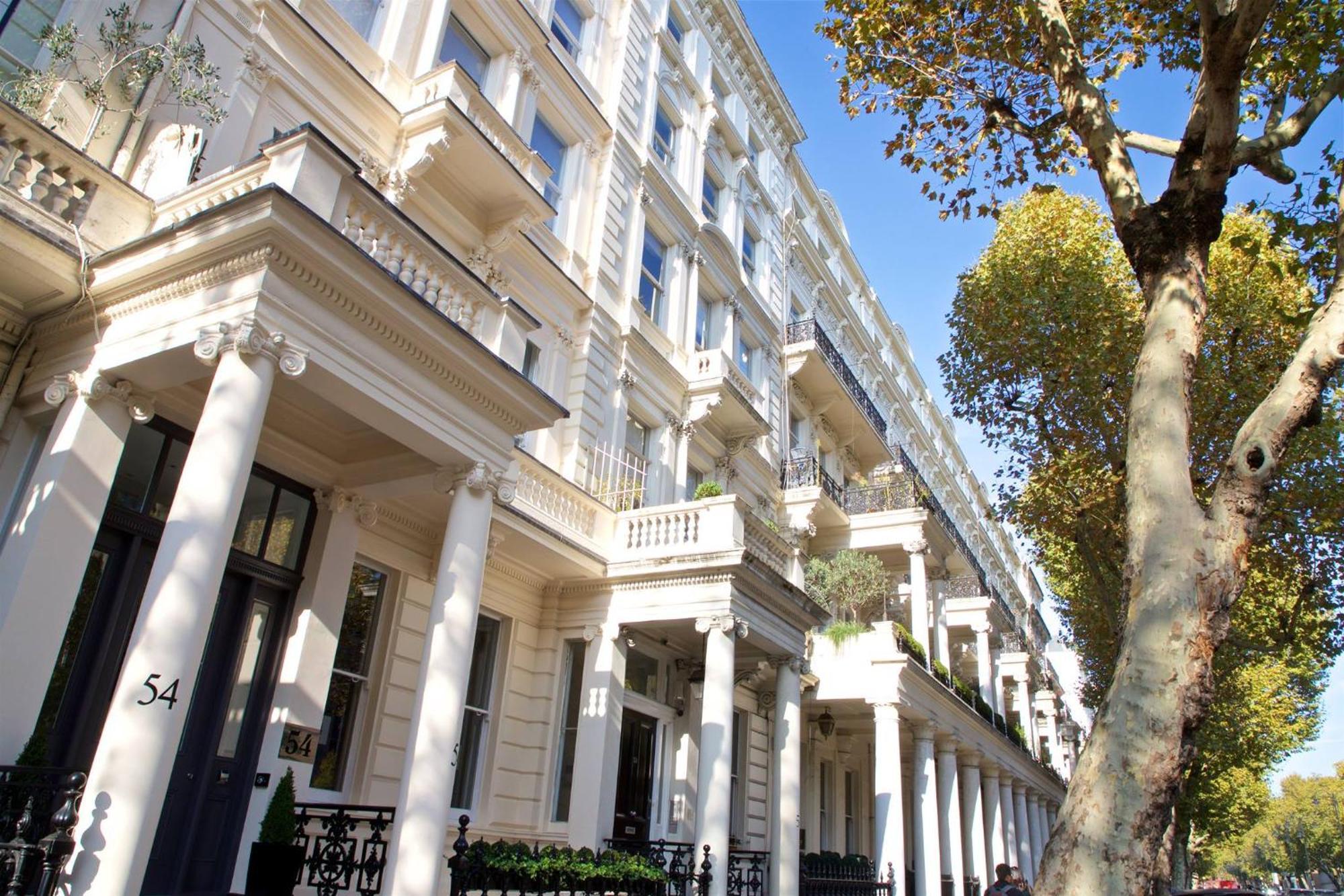 Hotell 54 Queen's Gate London