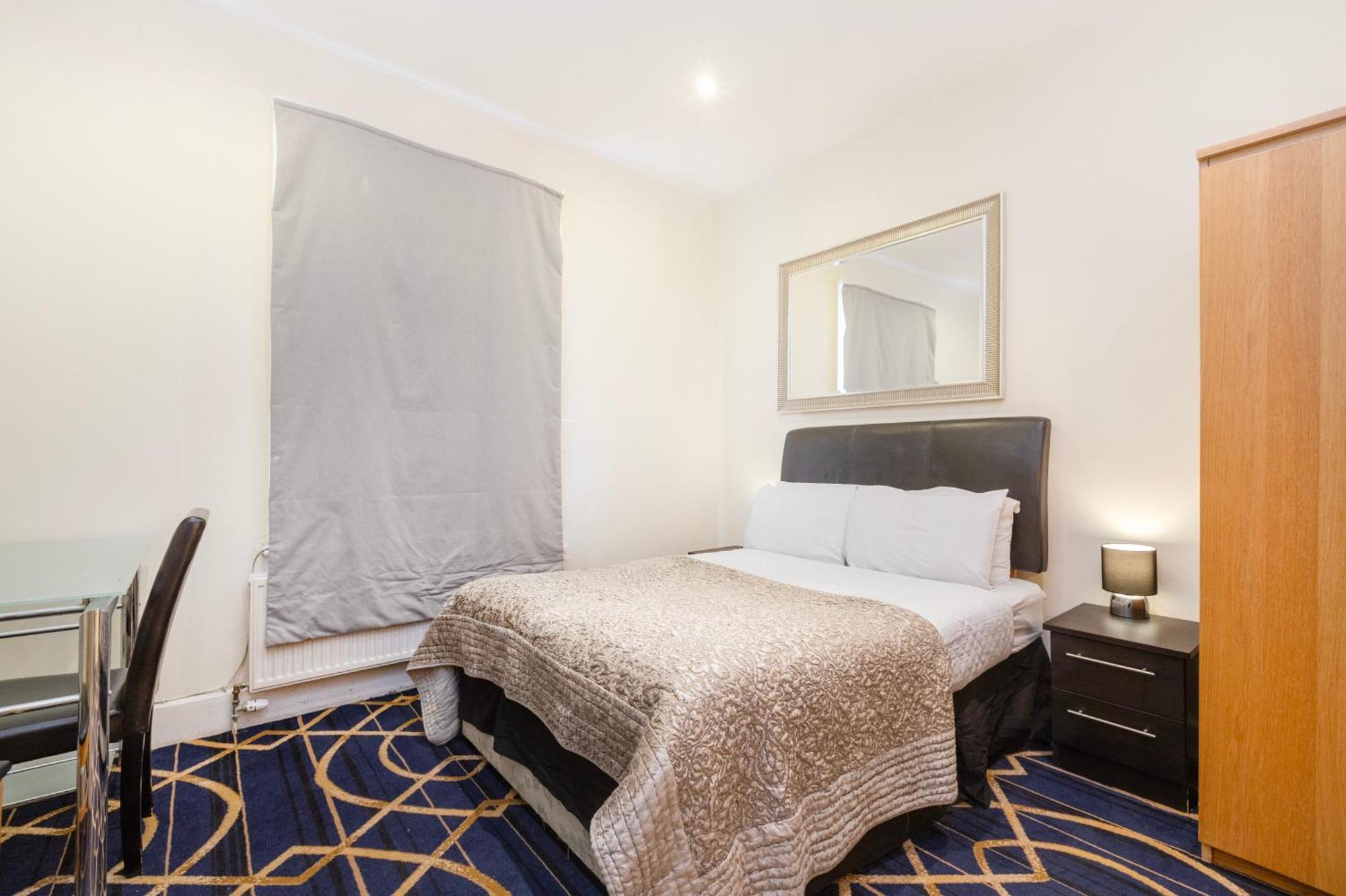 Aparthotel Hyde Park &
