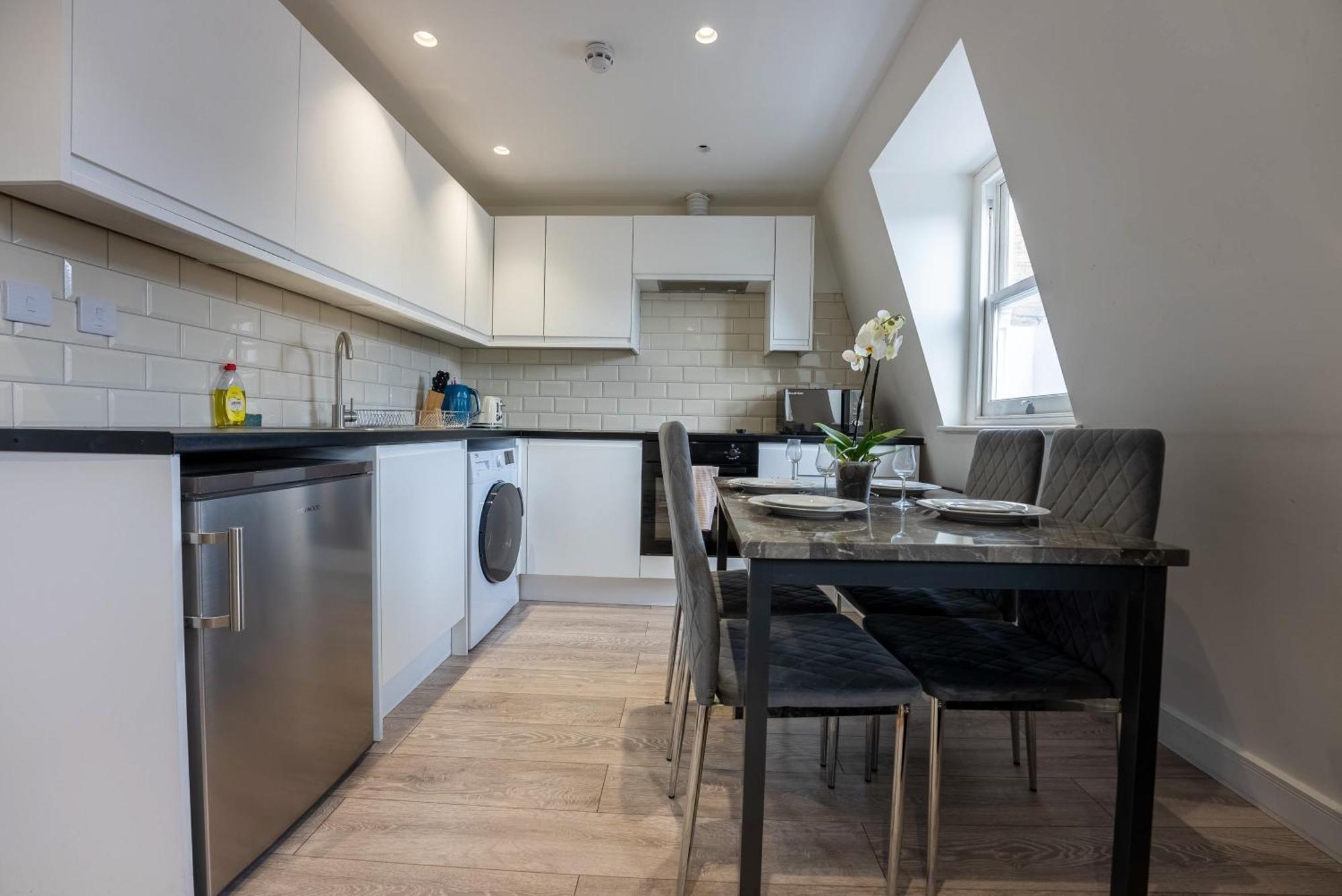 Home-like 1-br Flat In Victoria Apartamento Londres