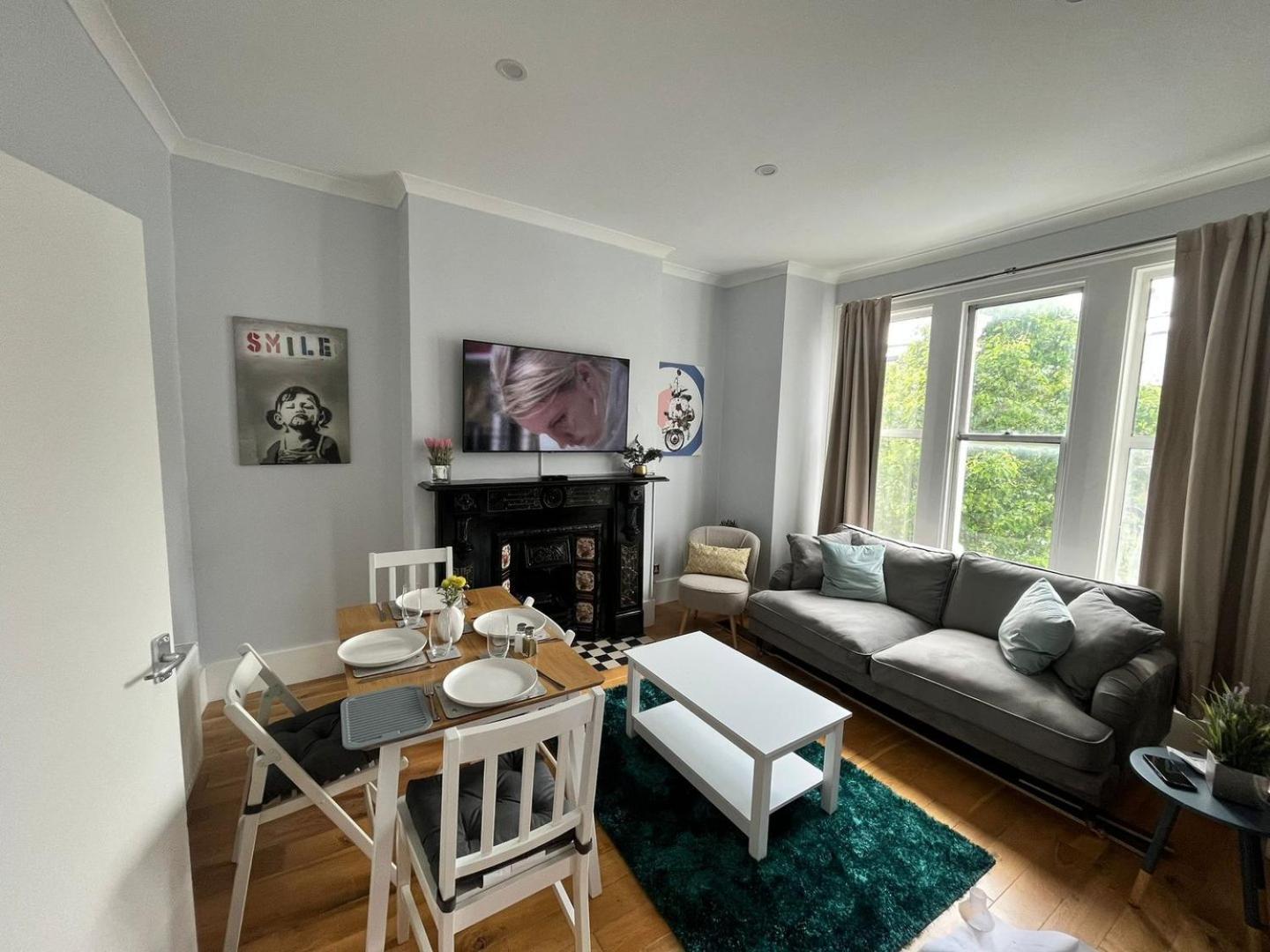 Clapham Art Apartment *