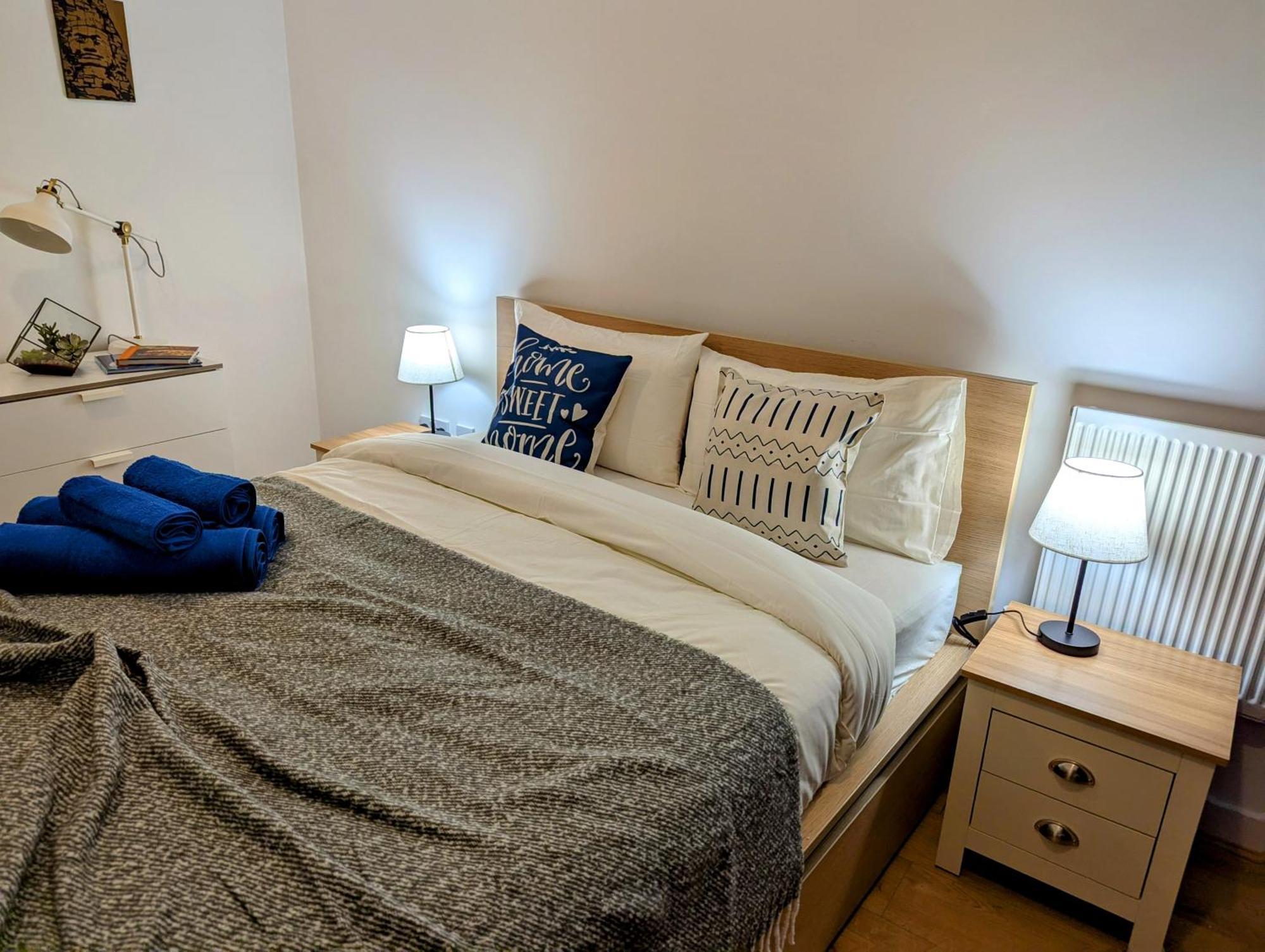 Charming 2-bedroom Canary Wharf - Apartment