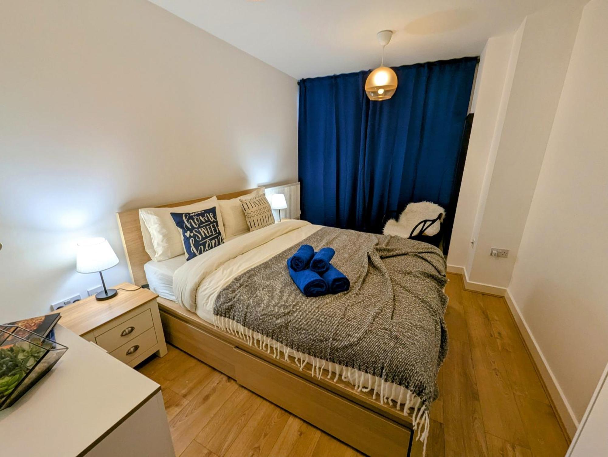 Charming 2-bedroom Canary Wharf - * London