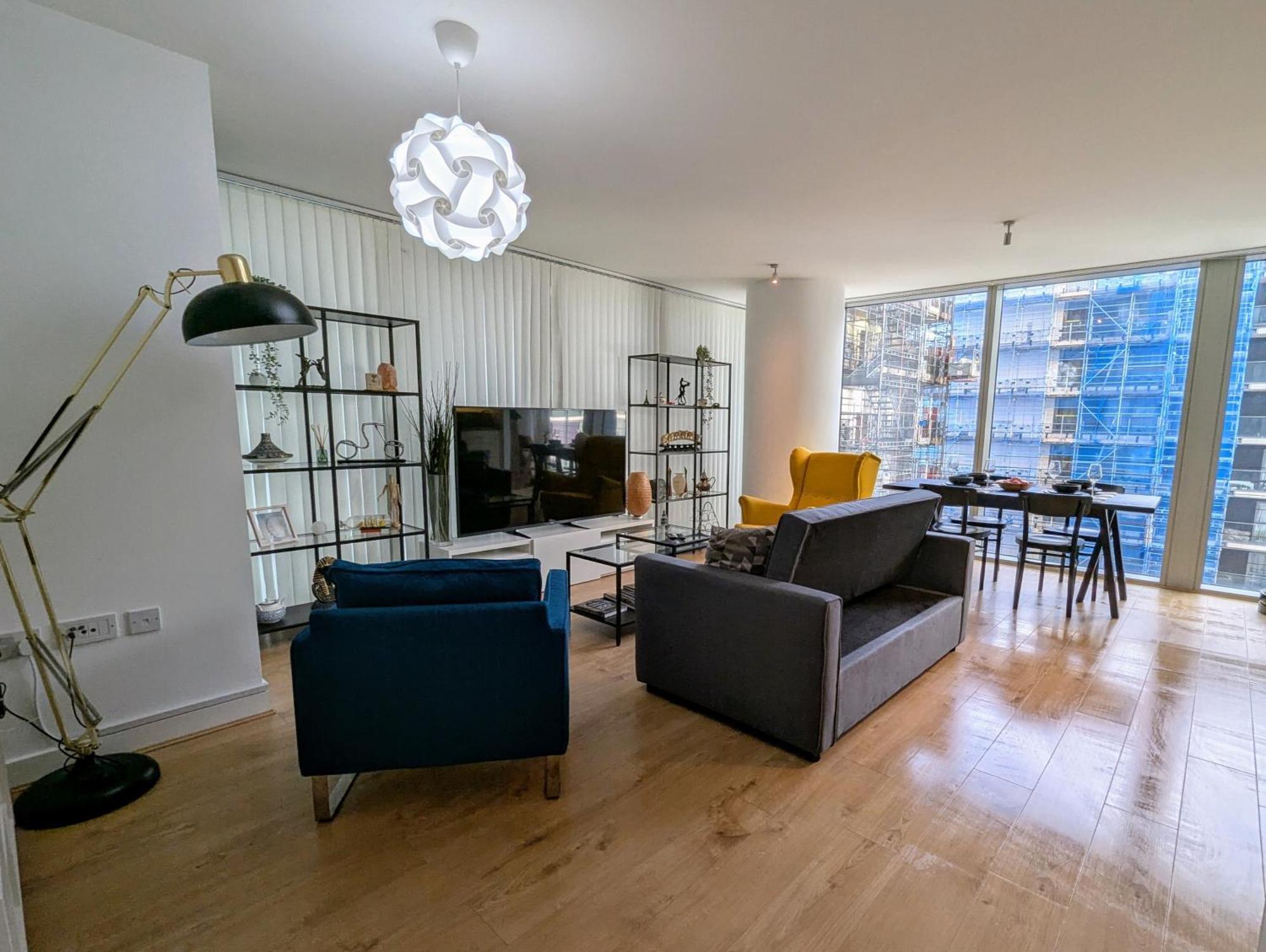 Charming 2-bedroom Canary Wharf - London