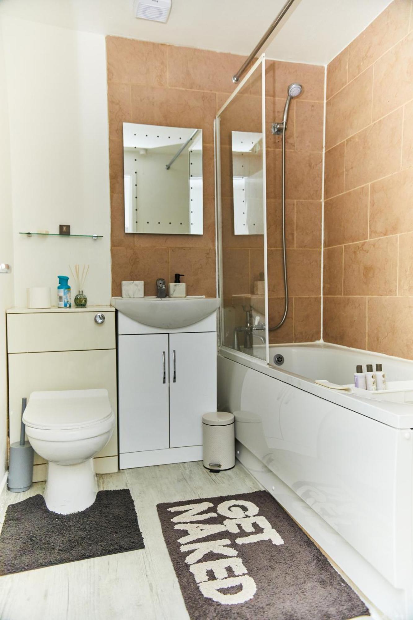 Apartment Emerald Haven 5 Star Proximity London