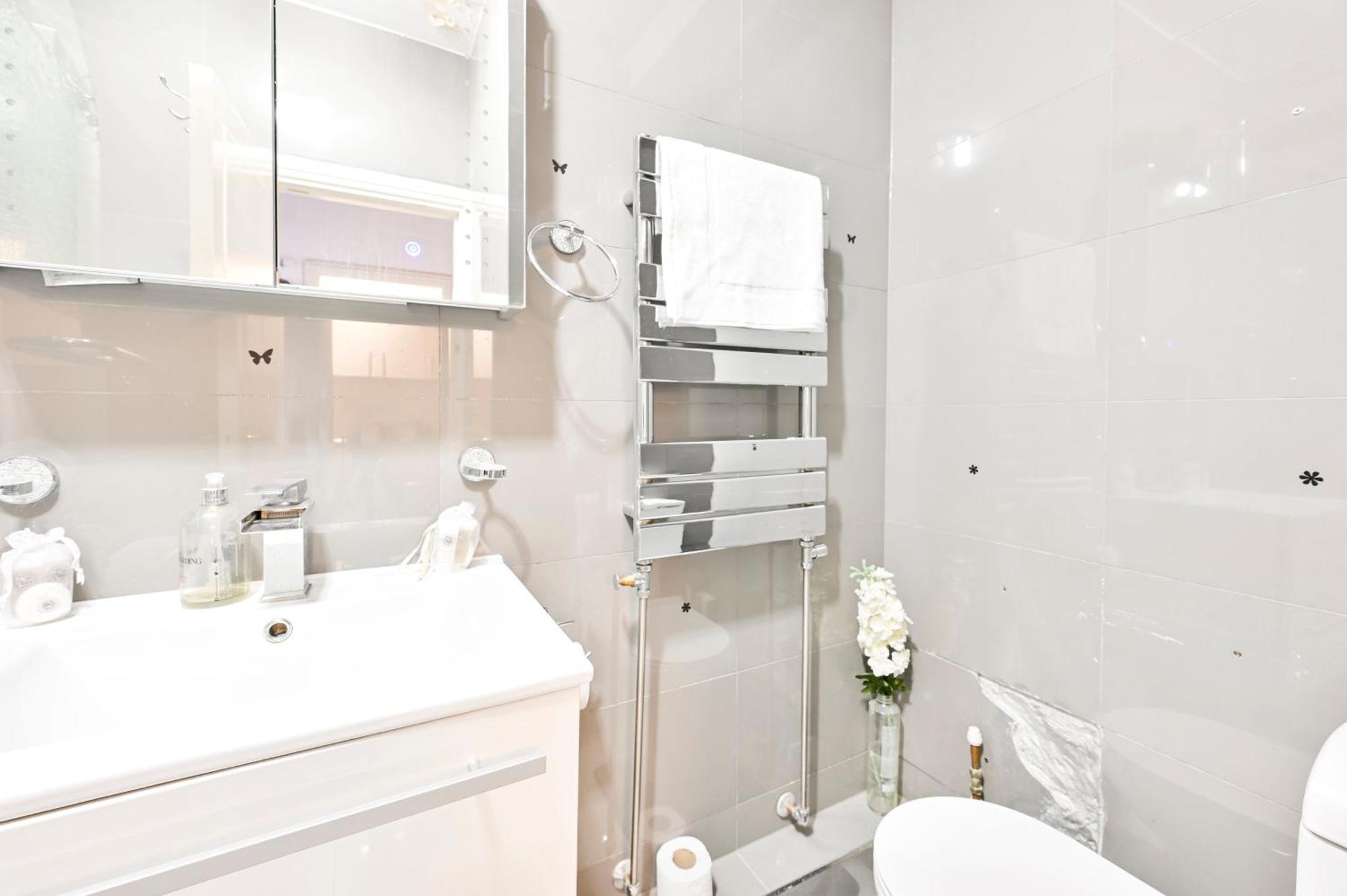 Apartamento Westminster Flat For Families & Business Travelers, Steps To Landmarks! Londres