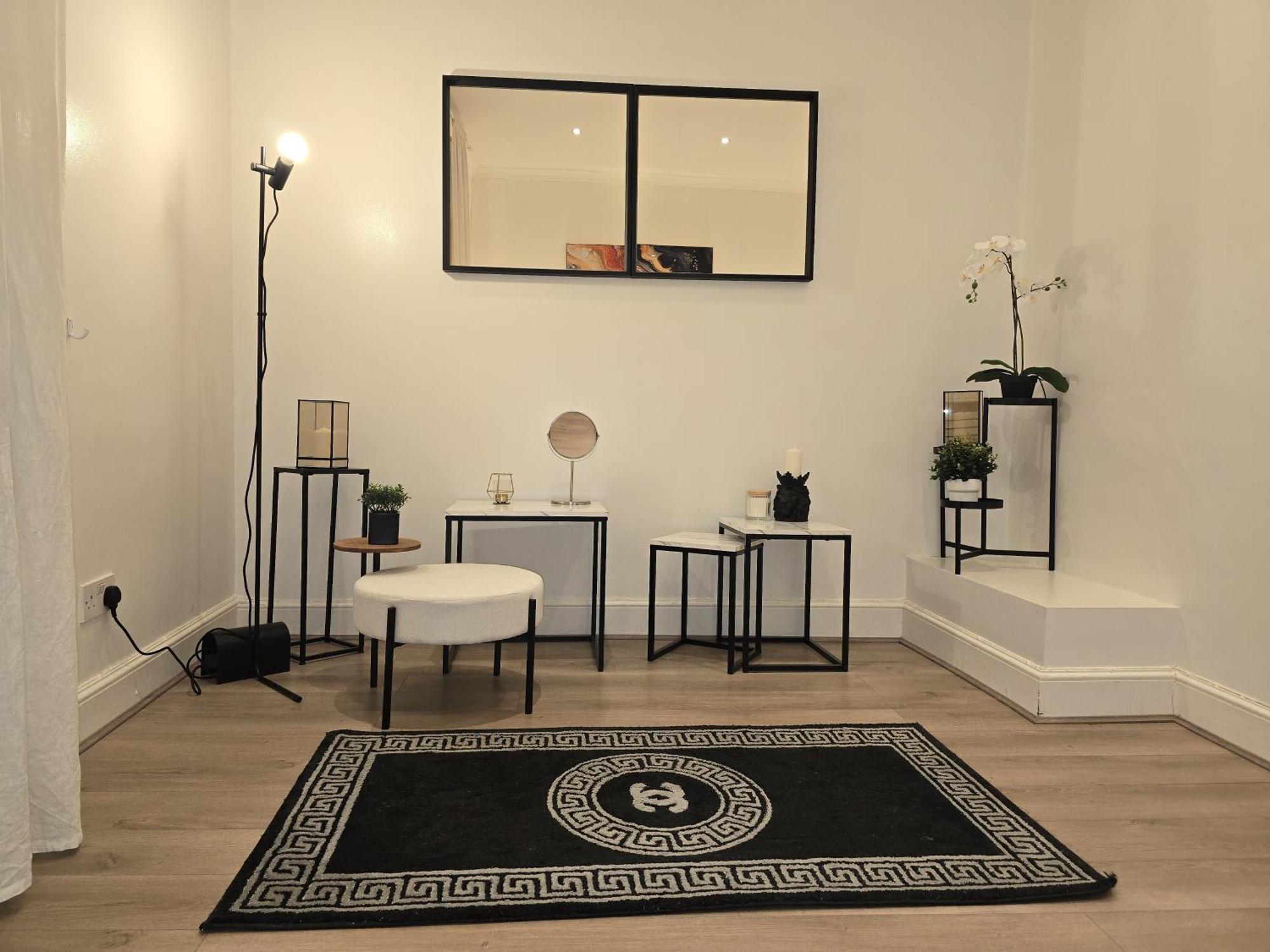 Apartment Stylish 2-bed In West - Extended London