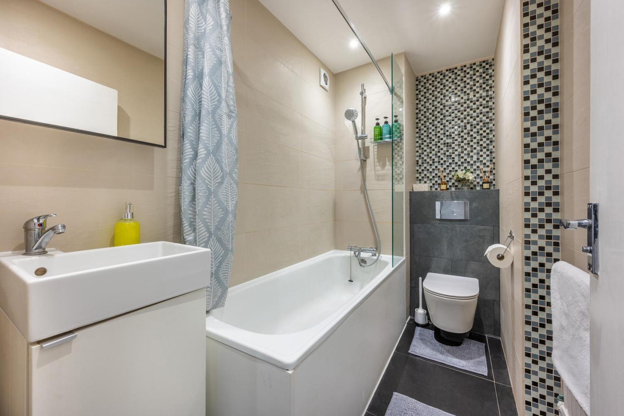 Kensington - Two Bedroom With Garden Leilighet London
