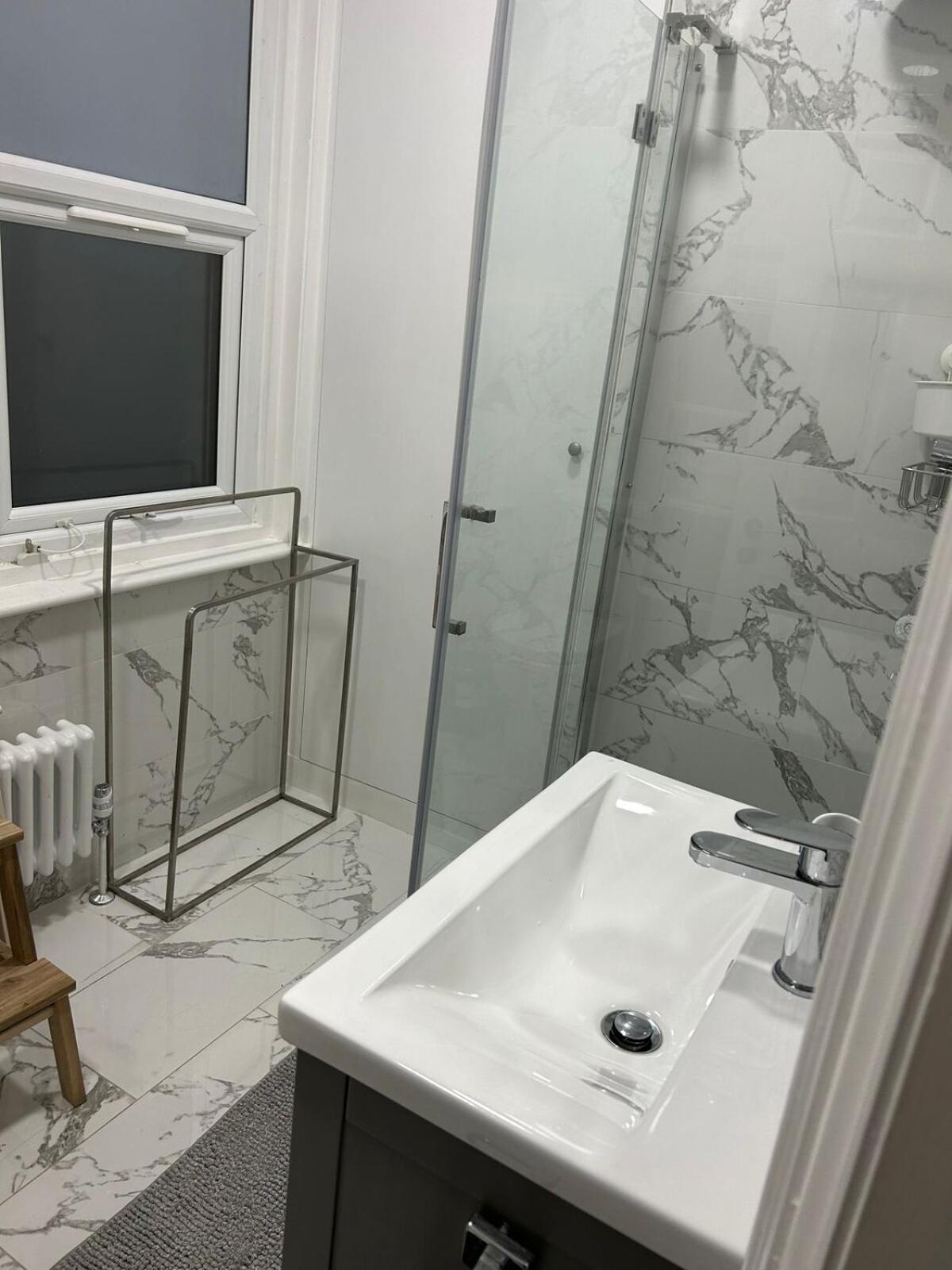 Apartment Forest Hill 1-bed 2 Mins Station *