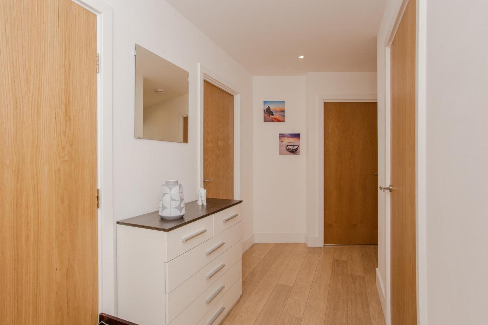 Brand New 2 Bedroom 2 Bath Flat At Brixton Station And O2 For Max 8 Guests Leilighet London