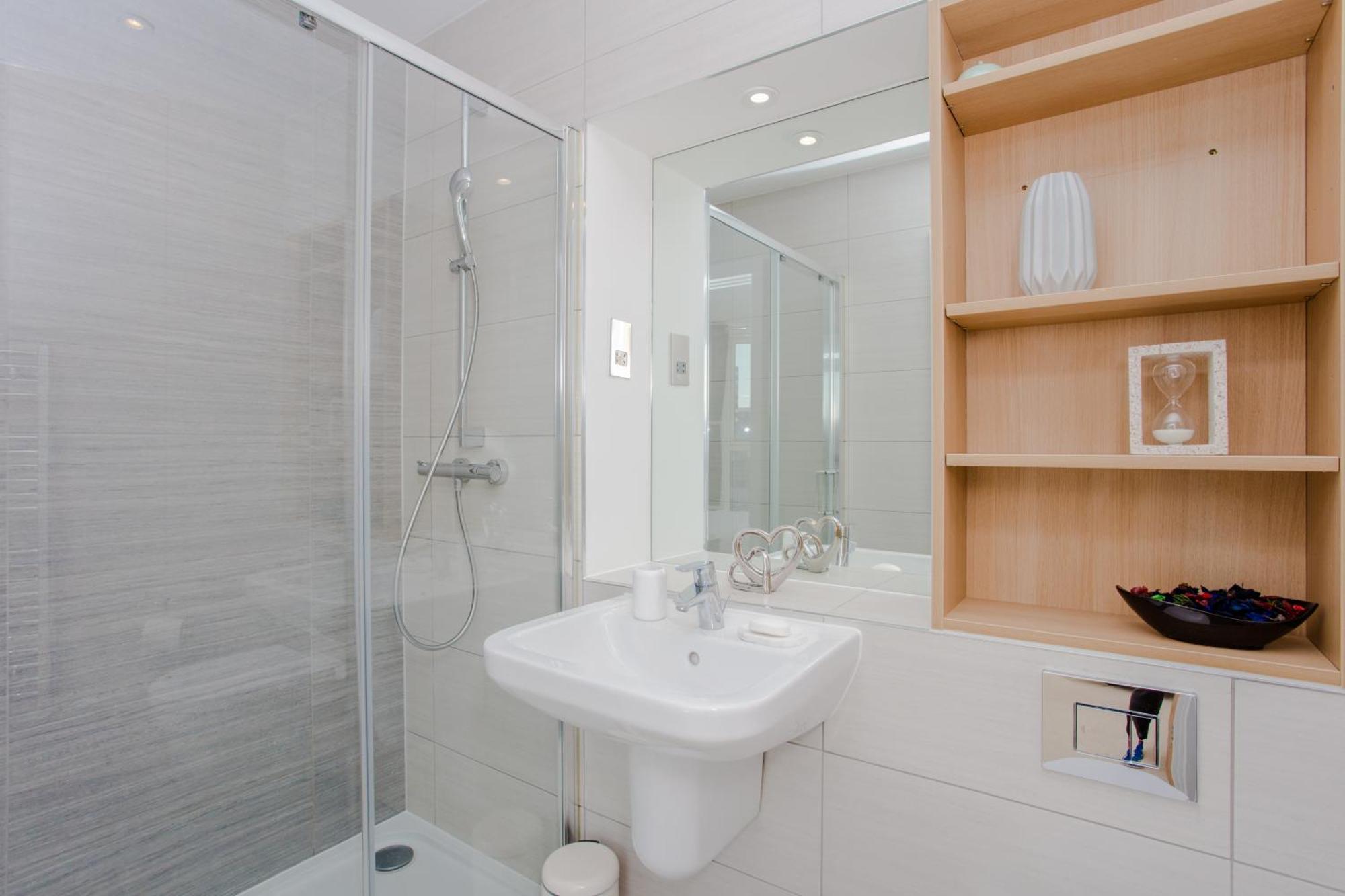 Brand New 2 Bedroom 2 Bath Flat At Brixton Station And O2 For Max 8 Guests Leilighet *