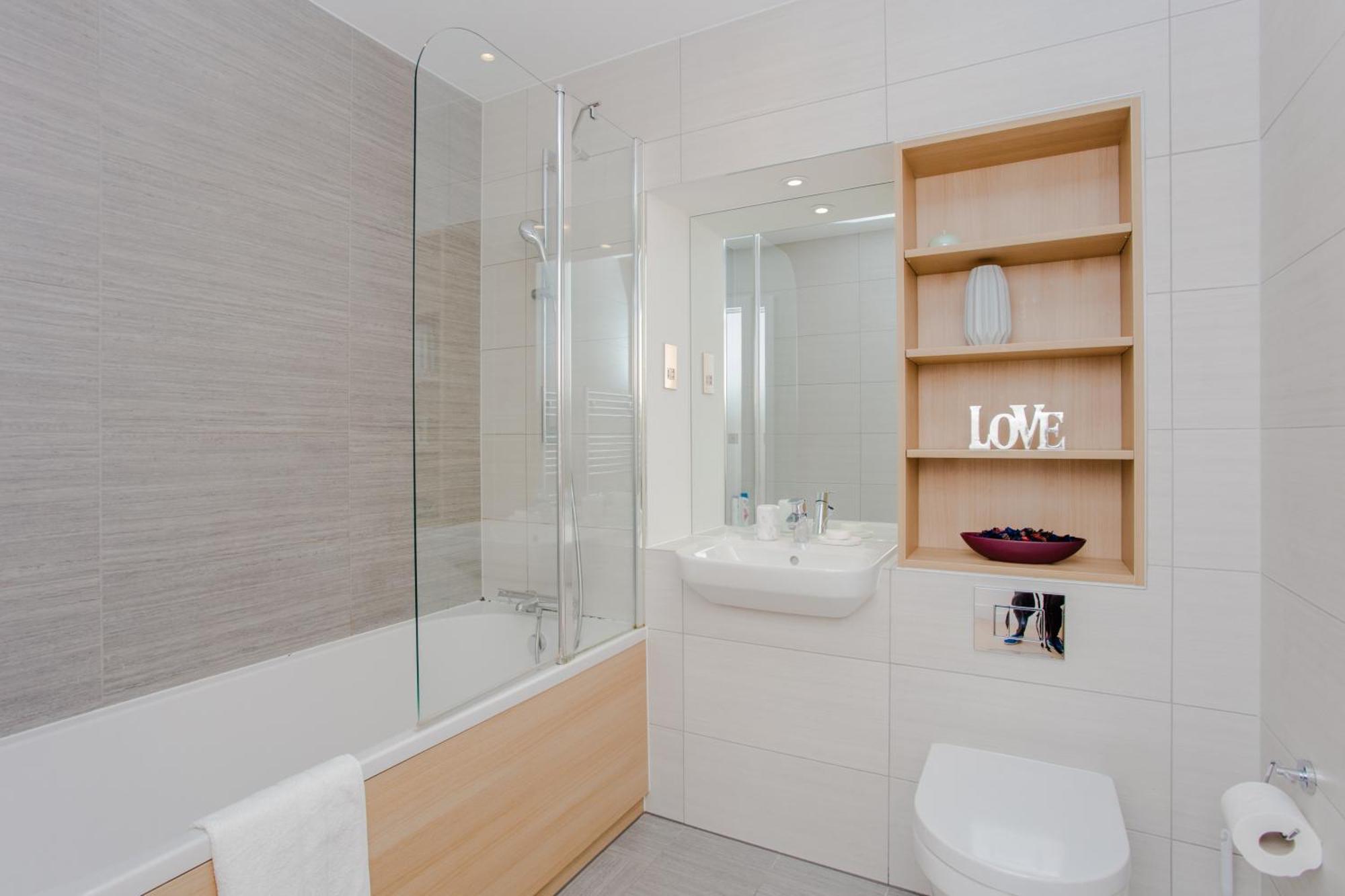 Brand New 2 Bedroom 2 Bath Flat At Brixton Station And O2 For Max 8 Guests Leilighet London