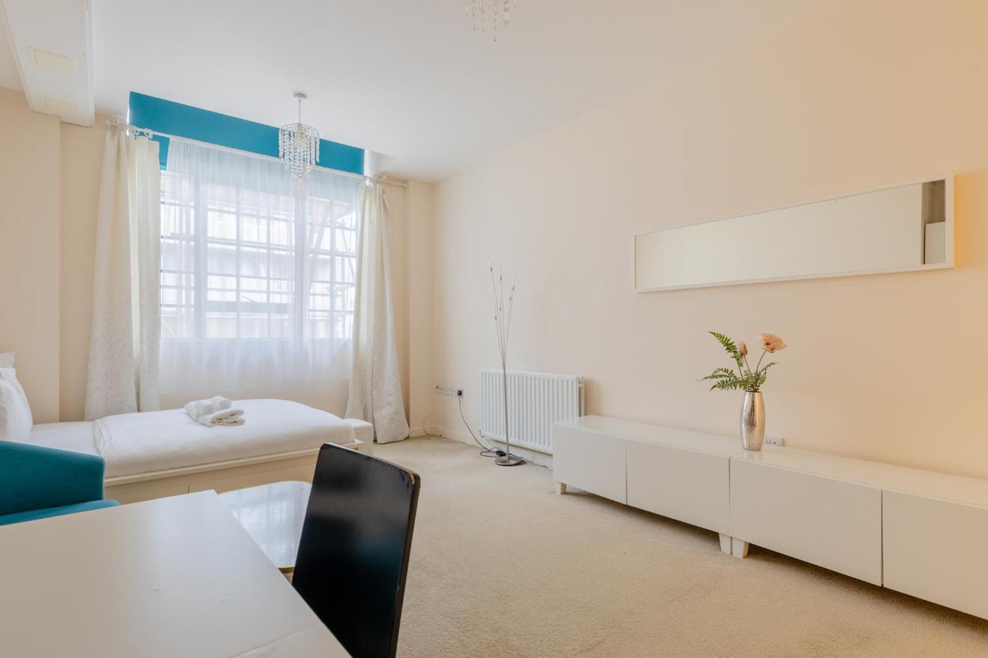 Charming 1bd Flat In A Victorian Chocolate Factory * Londen